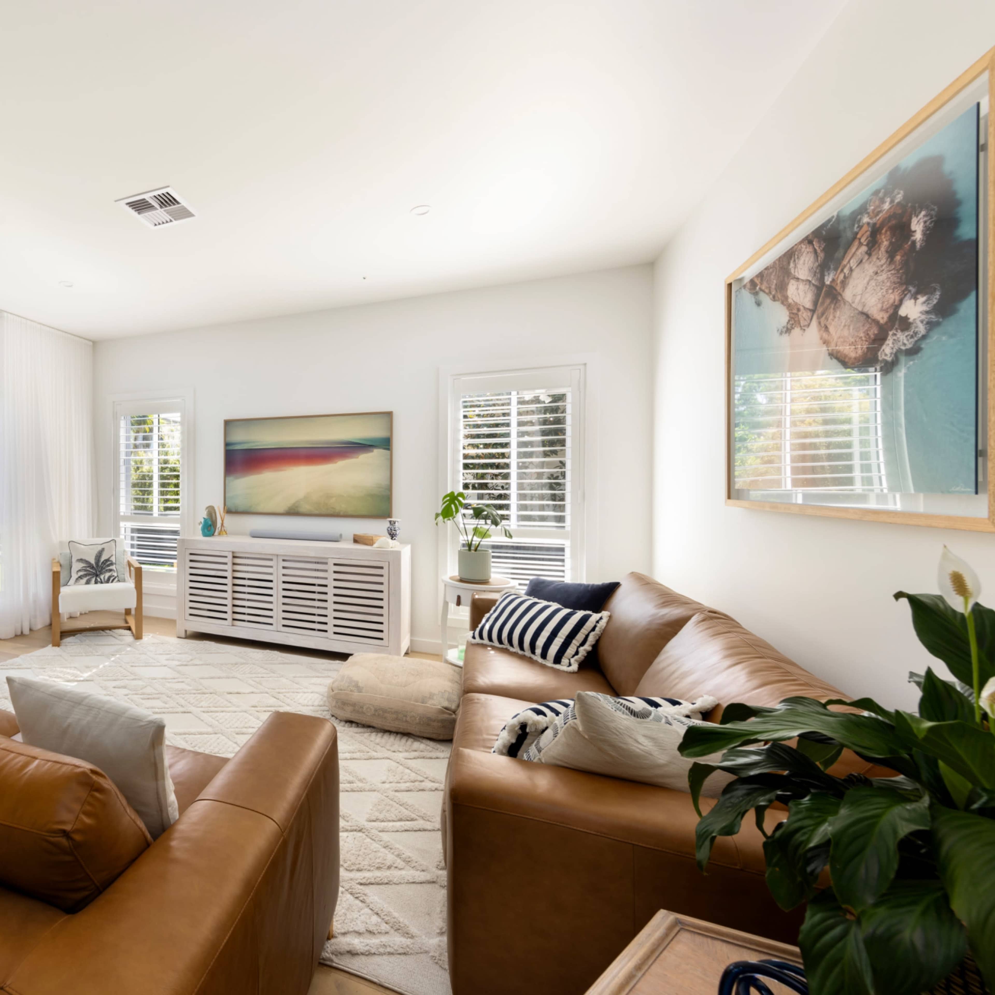 Suburban Home with lots of natural light Image in Allambie Heights, Sydney, NSW