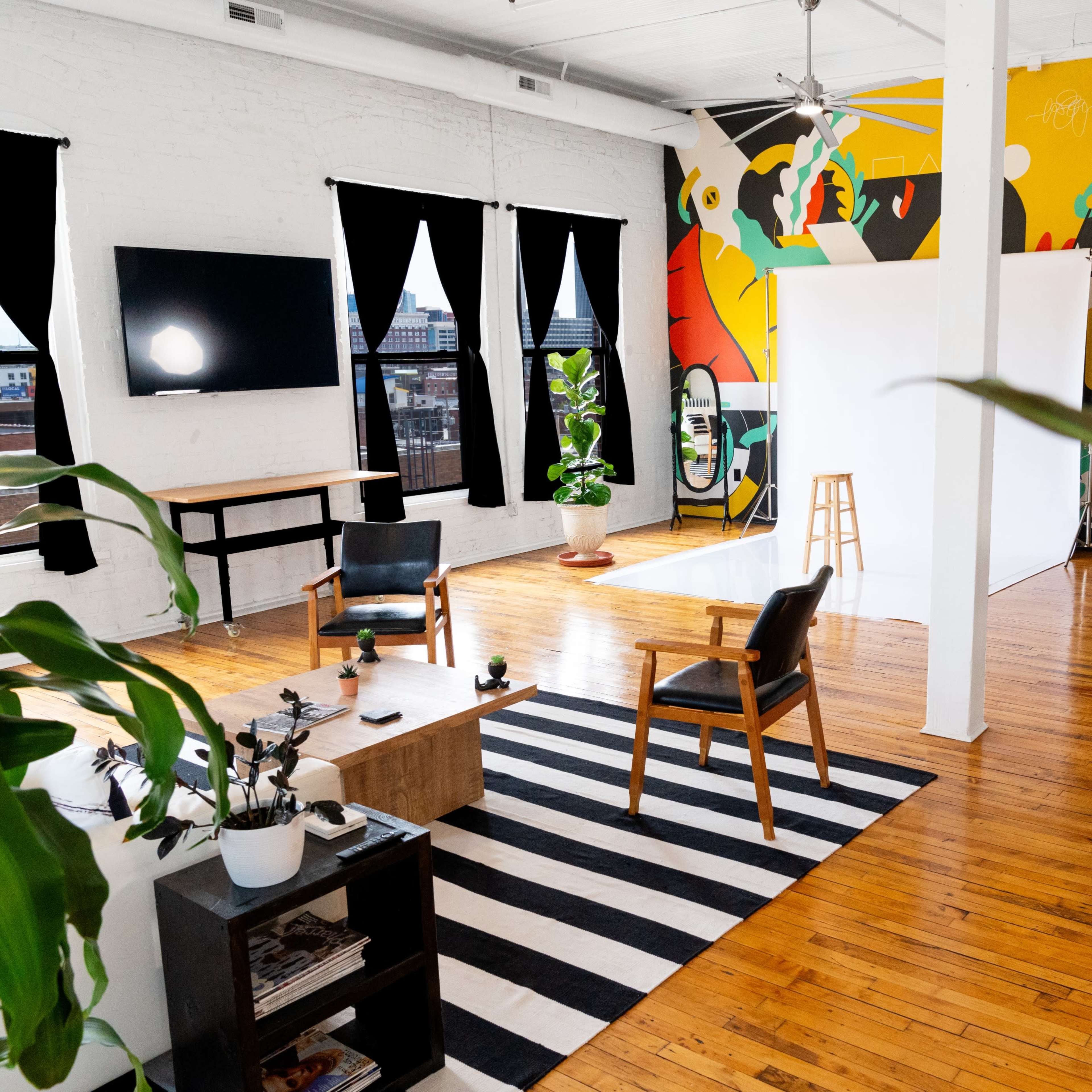 Luxury Natural Light Photography Studio with Stunning City Views Image in Broadway Gillham, Kansas City, MO