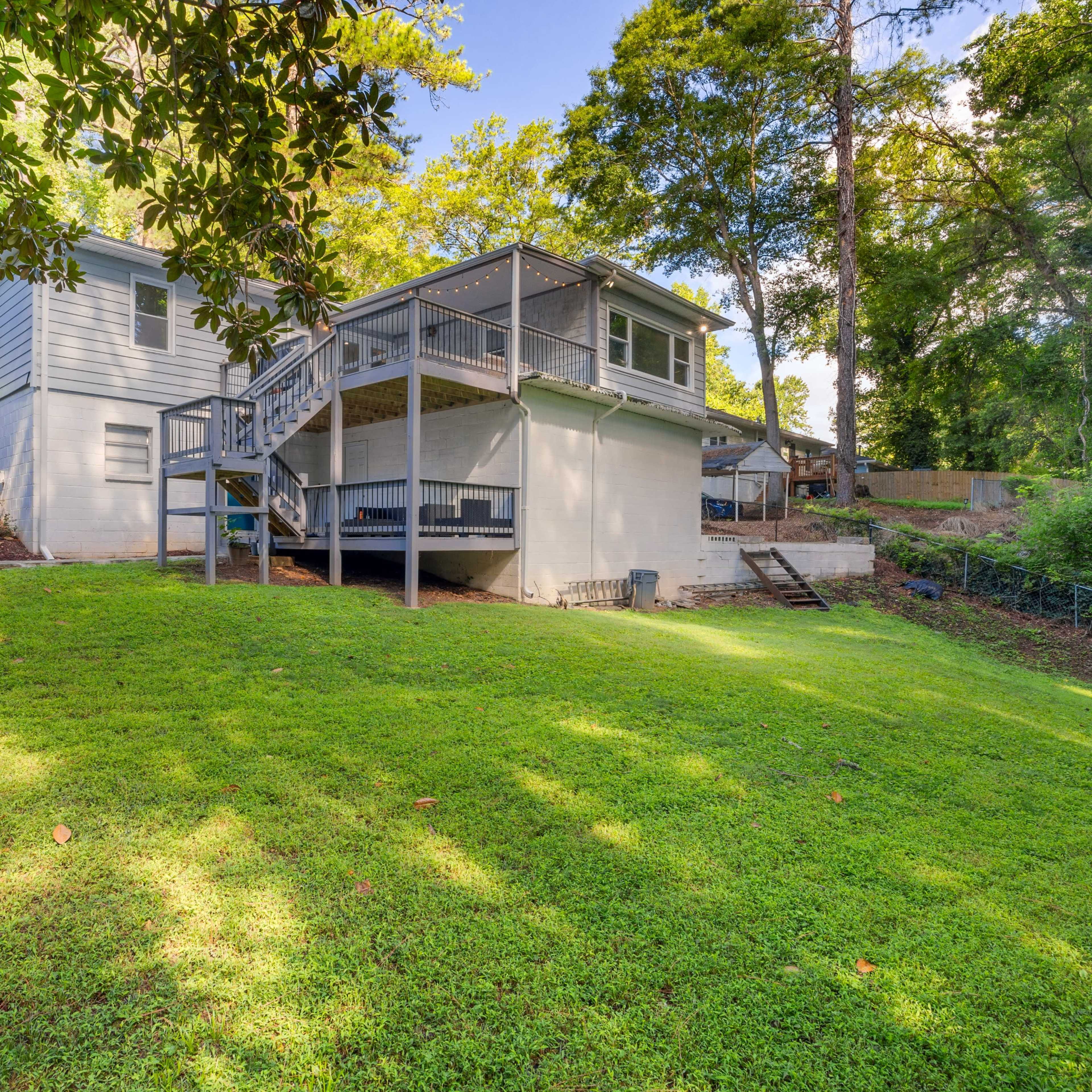 Chic Ranch-Style Retreat Image in Cascade Road, Atlanta, GA