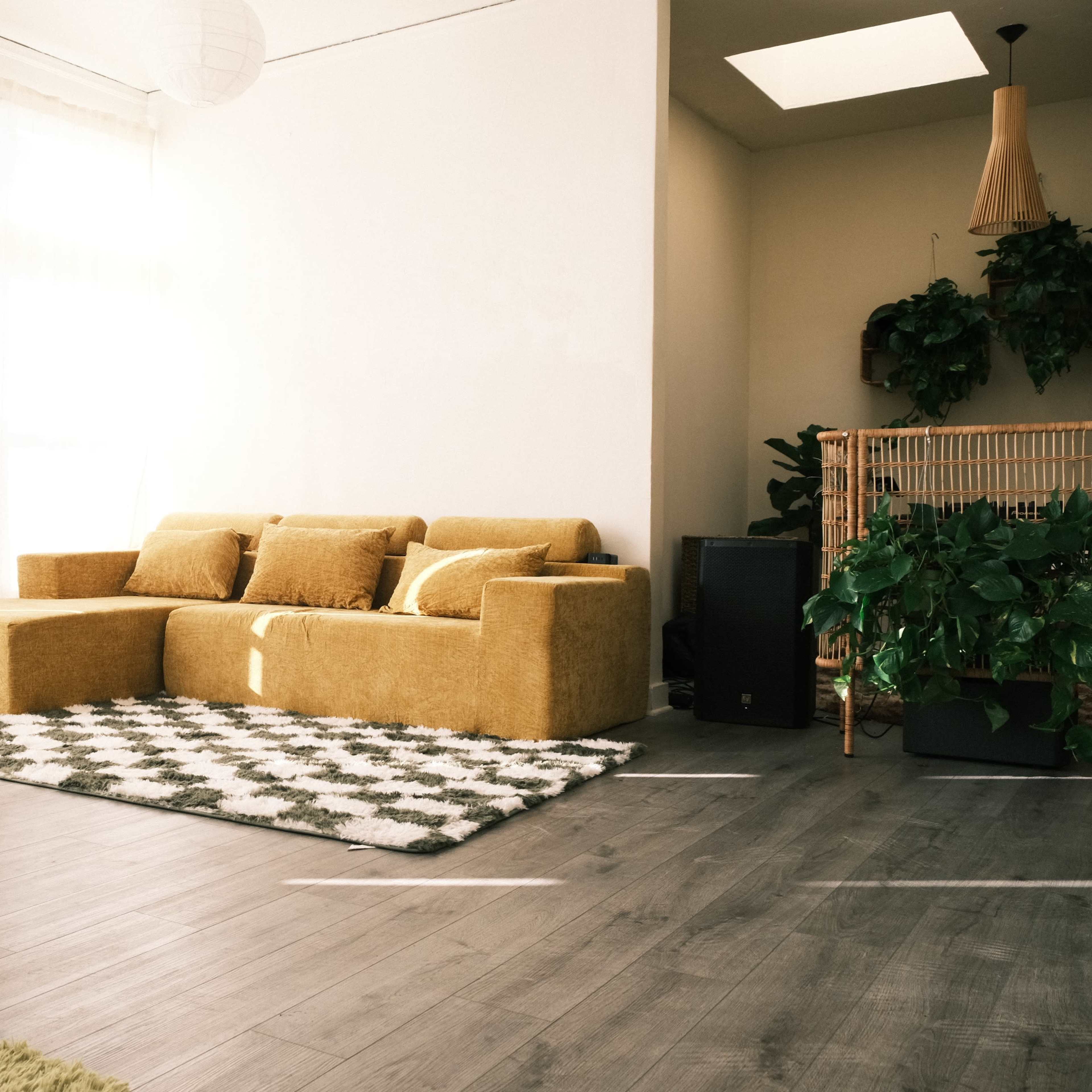 Flex Multi Use Hip Studio Space Image in Arlington Heights, Los Angeles, CA