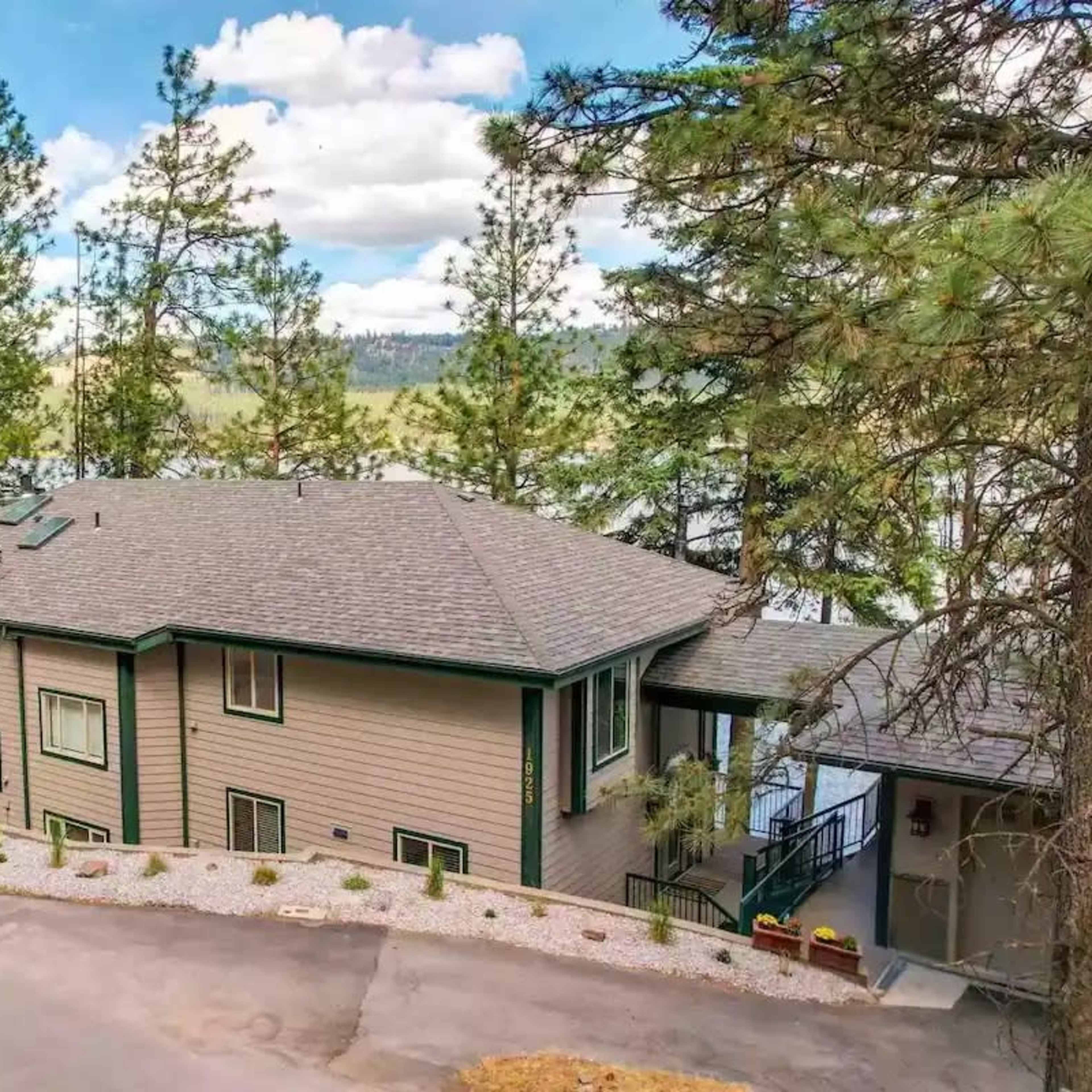 Luxury Lake House | Events Image in , Liberty Lake, WA