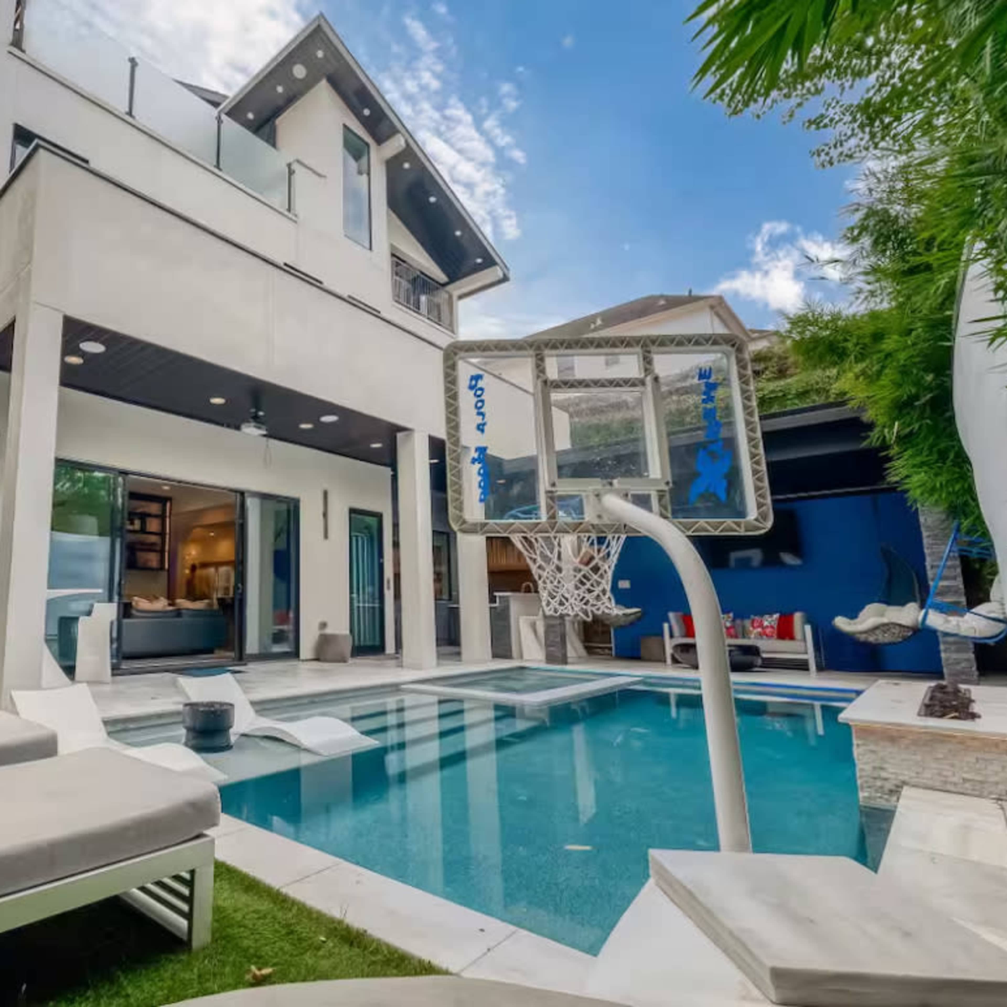Leonidas homes  Image in Hyde Park, Houston, TX