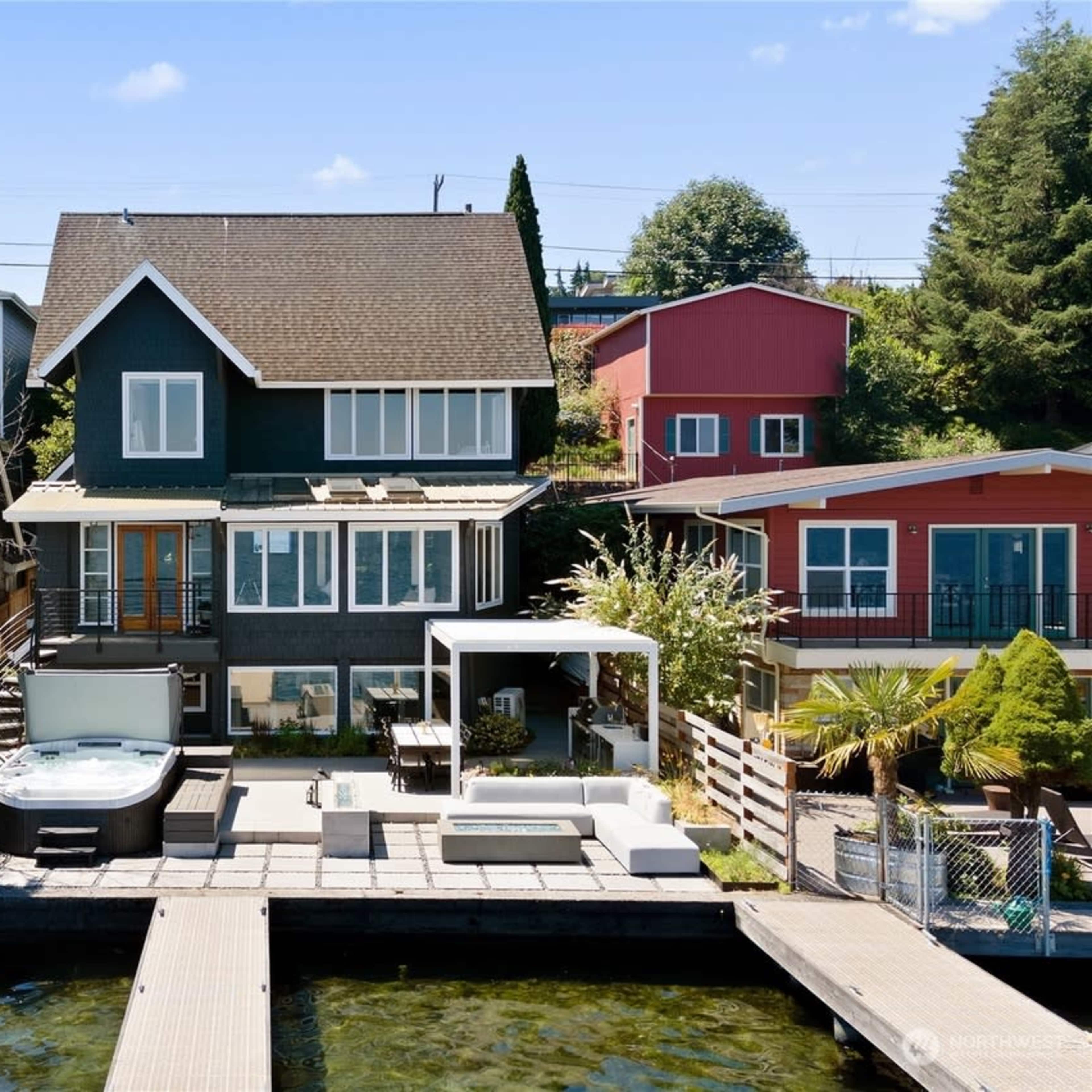 Lakeside retreat! Image in Bryn Mawr-Skyway, Seattle, WA