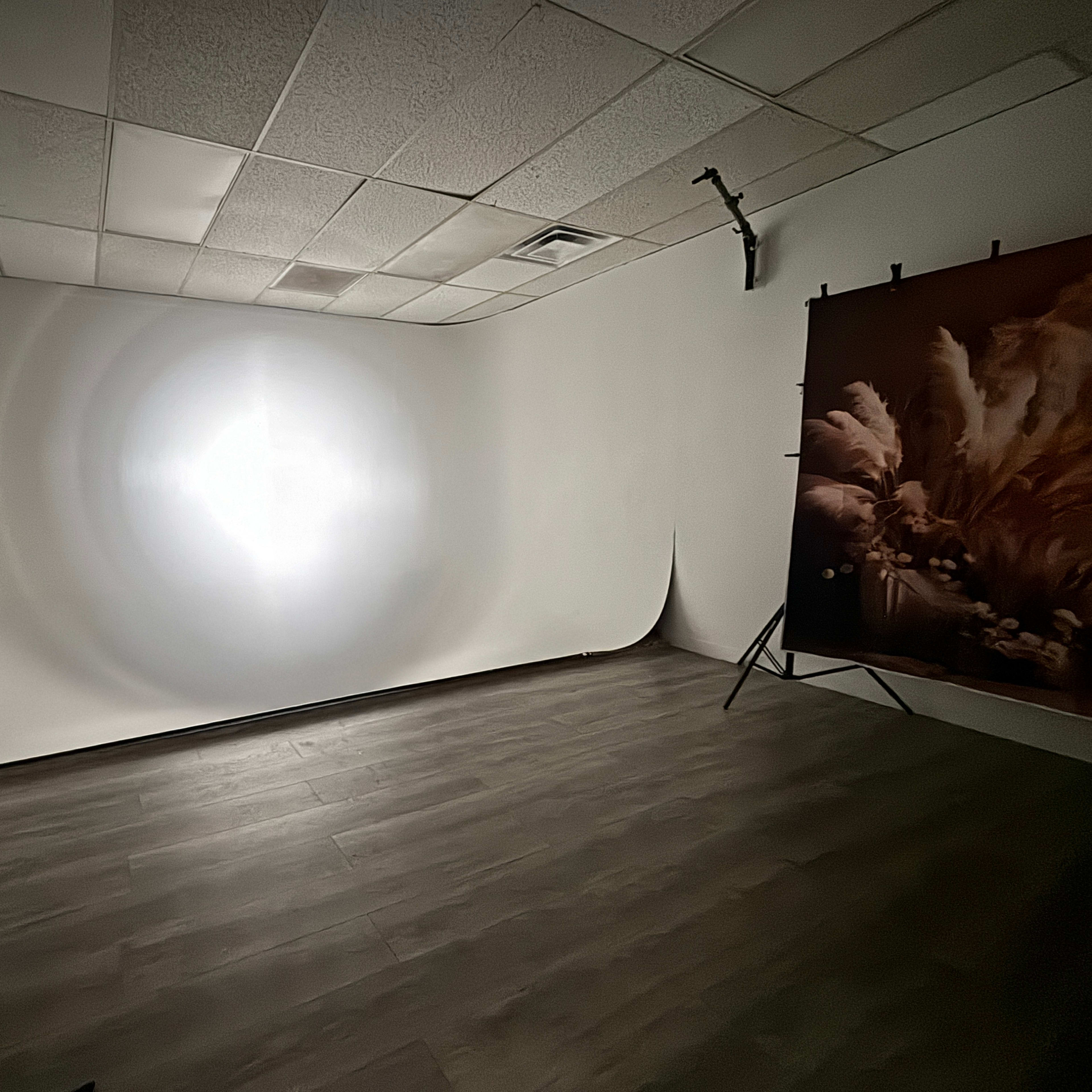 Star Vision Photography Studio Image in College East, San Diego, CA