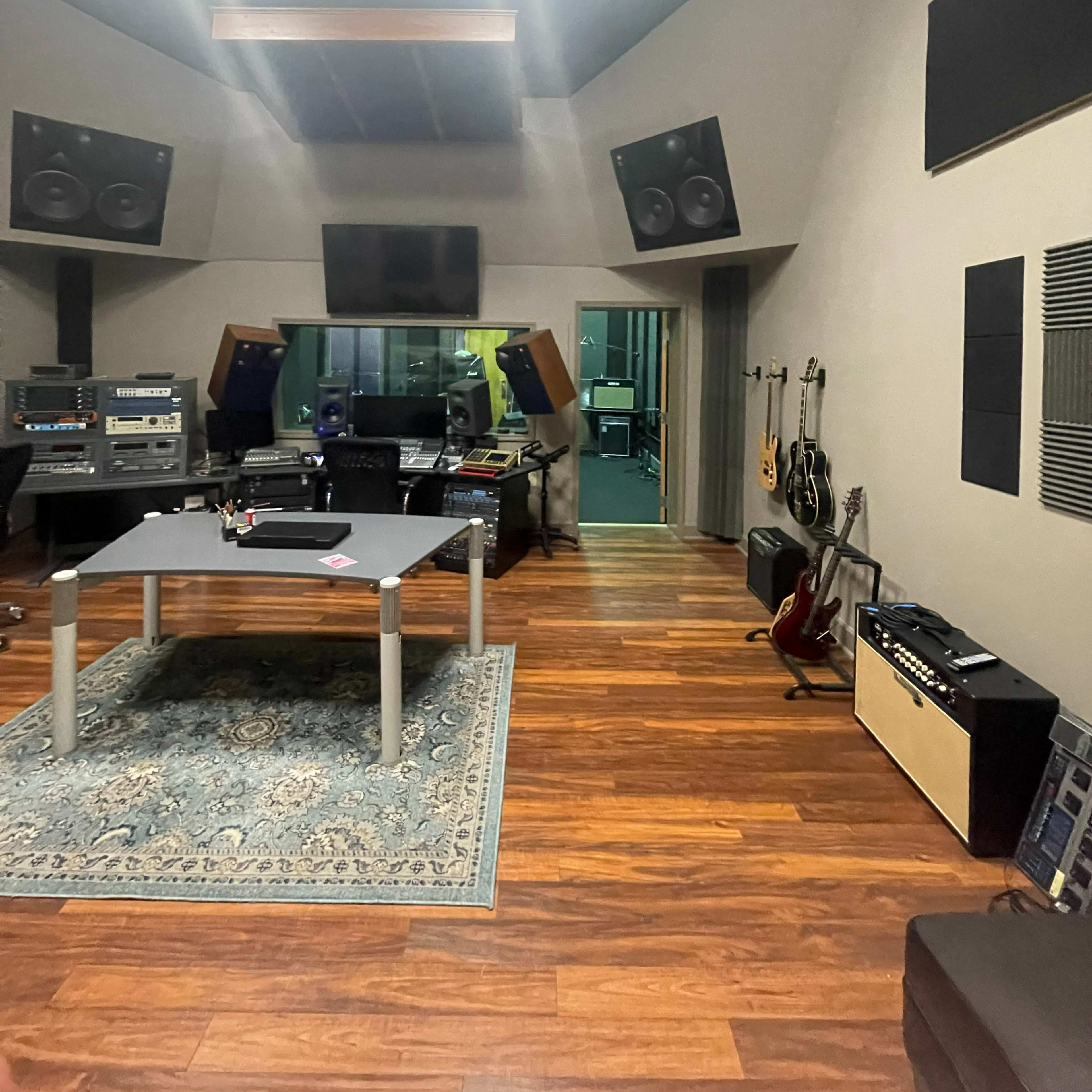 4 Best Bars In Greenville, SC Peerspace