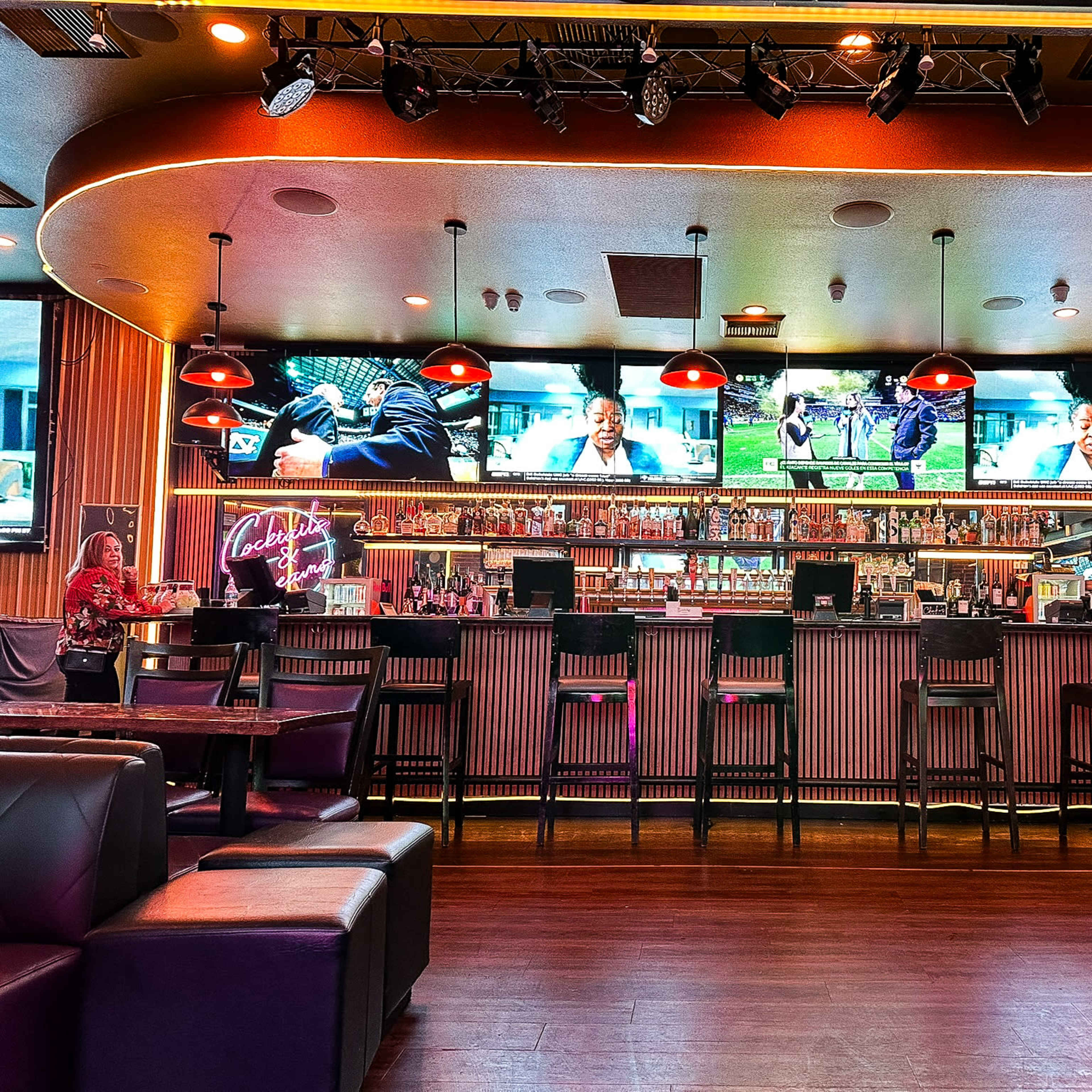 Expansive Restaurant and Nightclub with Stunning LED Displays and Spacious Ambiance, Perfect for Live Performances and Film Productions Image in Fullerton, Fullerton, CA