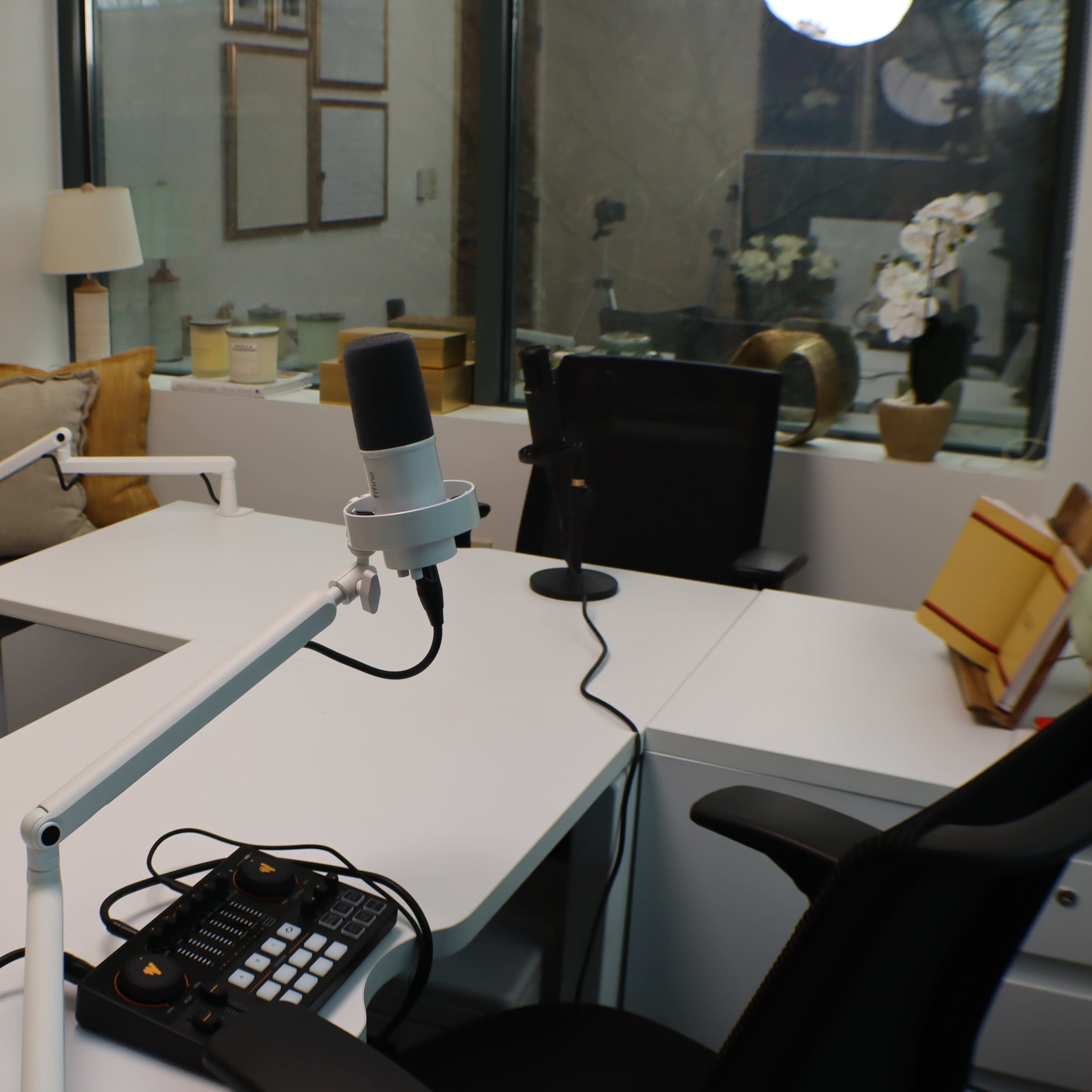 Johns Creek|StylishPodcast Studio w/ free parking Image in Johns Creek, Johns Creek, GA