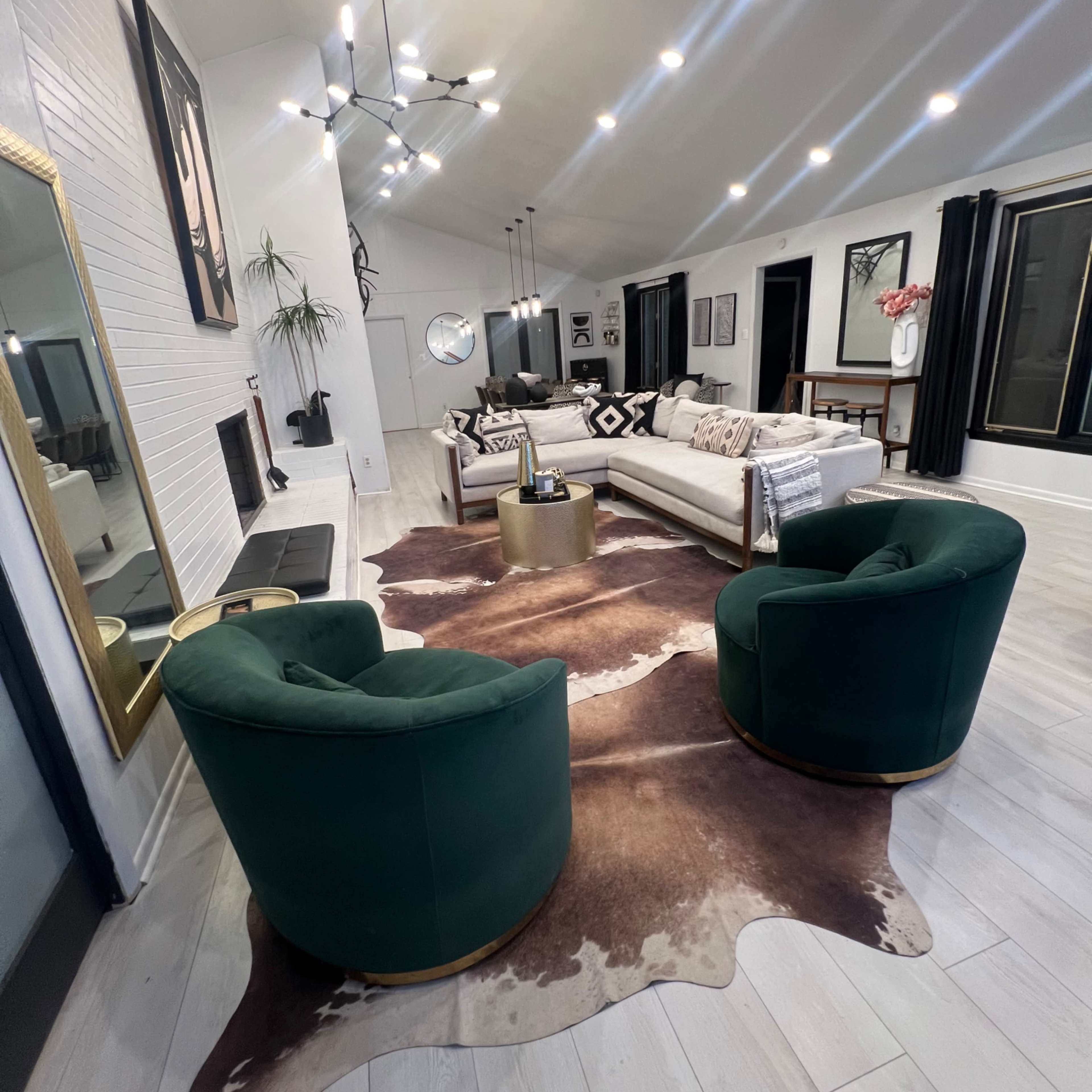 Modern Suburban Home in Wilmington for Events & Meetings & More. Image in Edgemoor, Edgemoor, DE