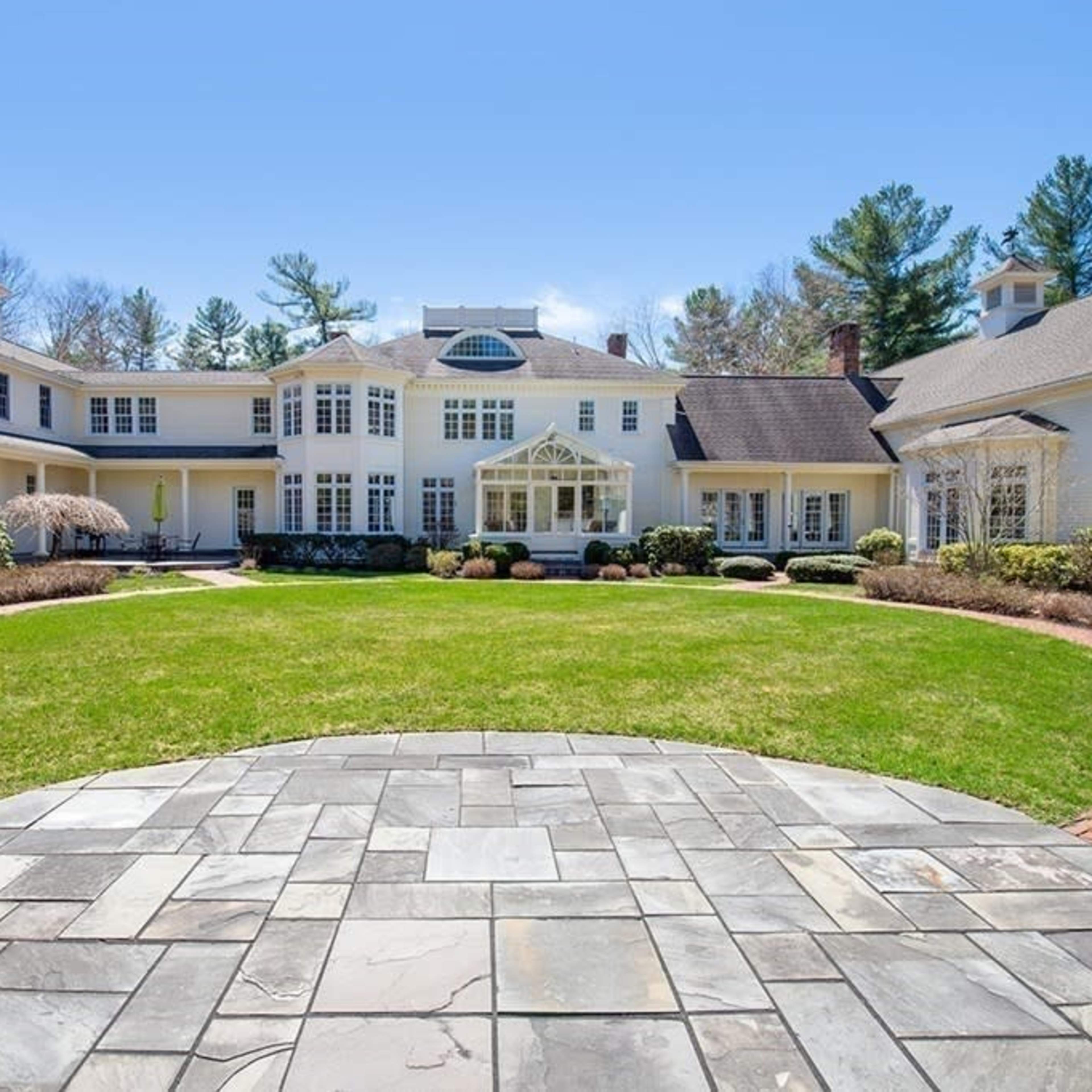 Secluded Suburban Mansion Image in Norwell, Plymouth, MA