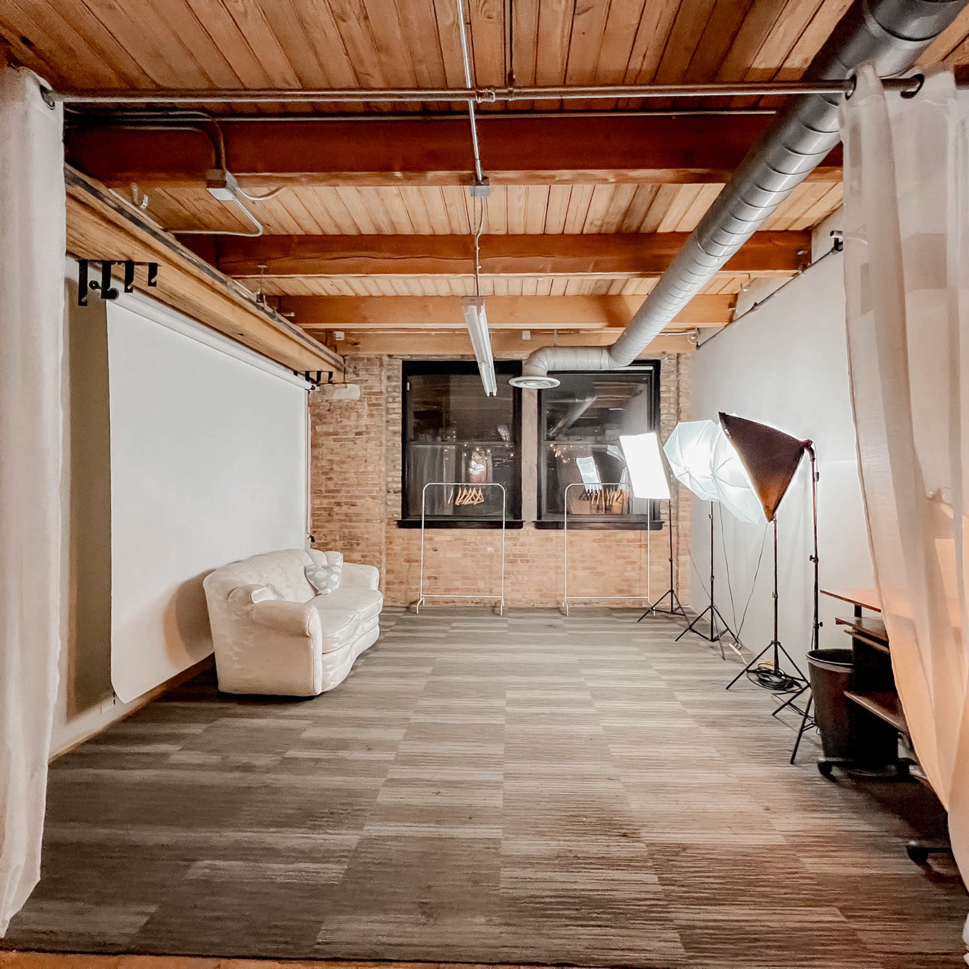 Creative River North Professional Photo Studio Image in Near North Side, Chicago, IL