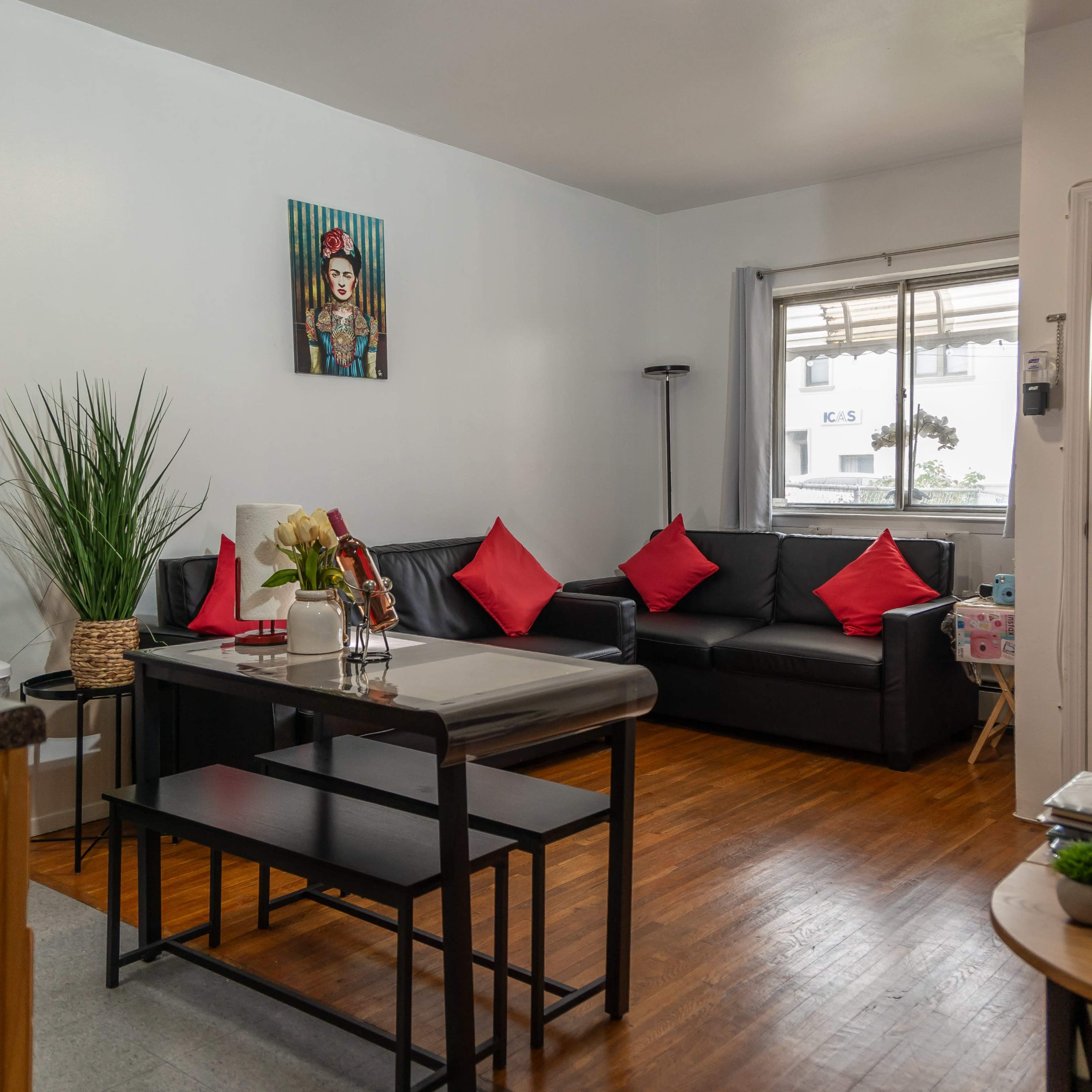Astoria's Casa Oasis Image in Ditmars Steinway, Queens County, NY