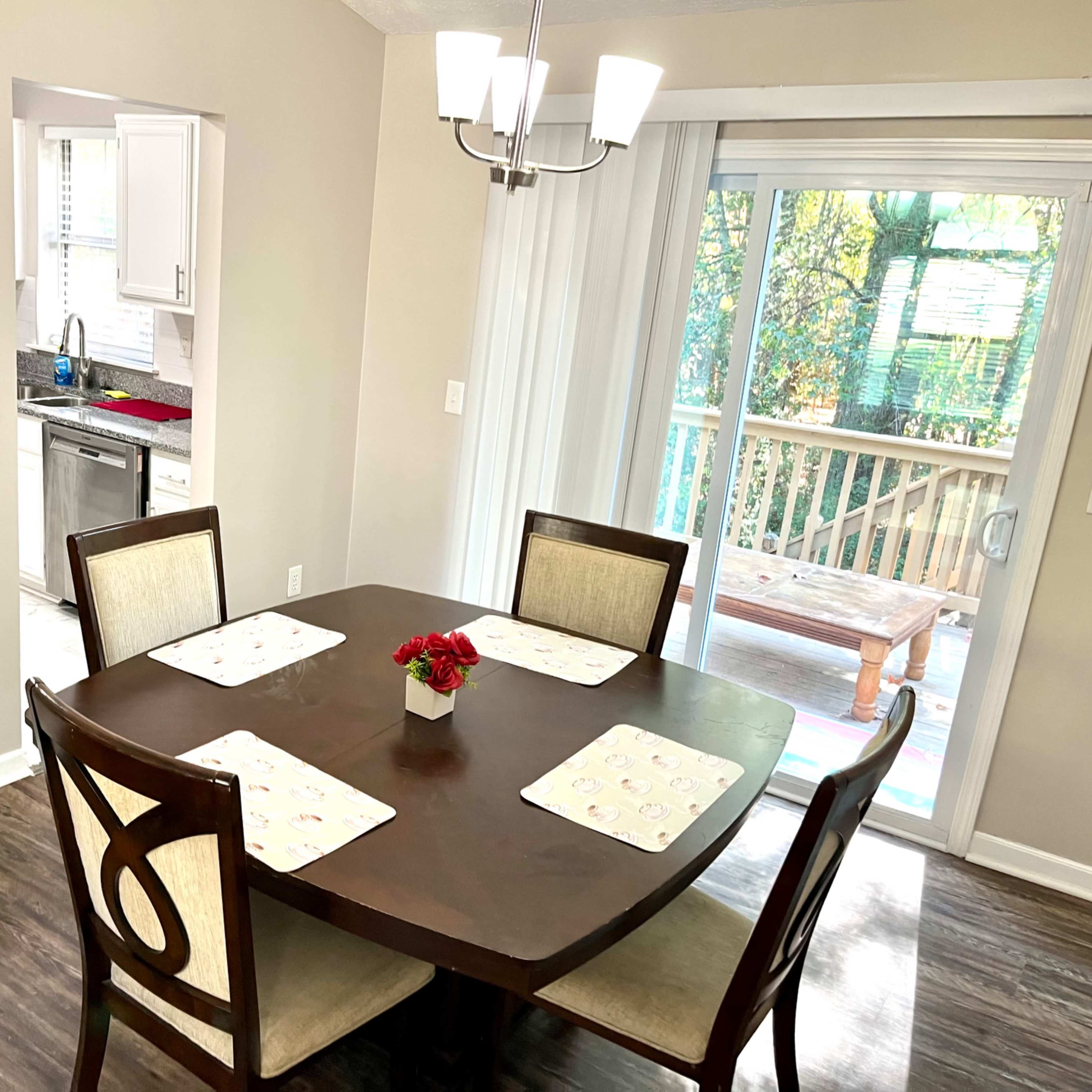 Living Room & Dining Area for Productions in Atlanta Image in South Fulton, Atlanta, GA