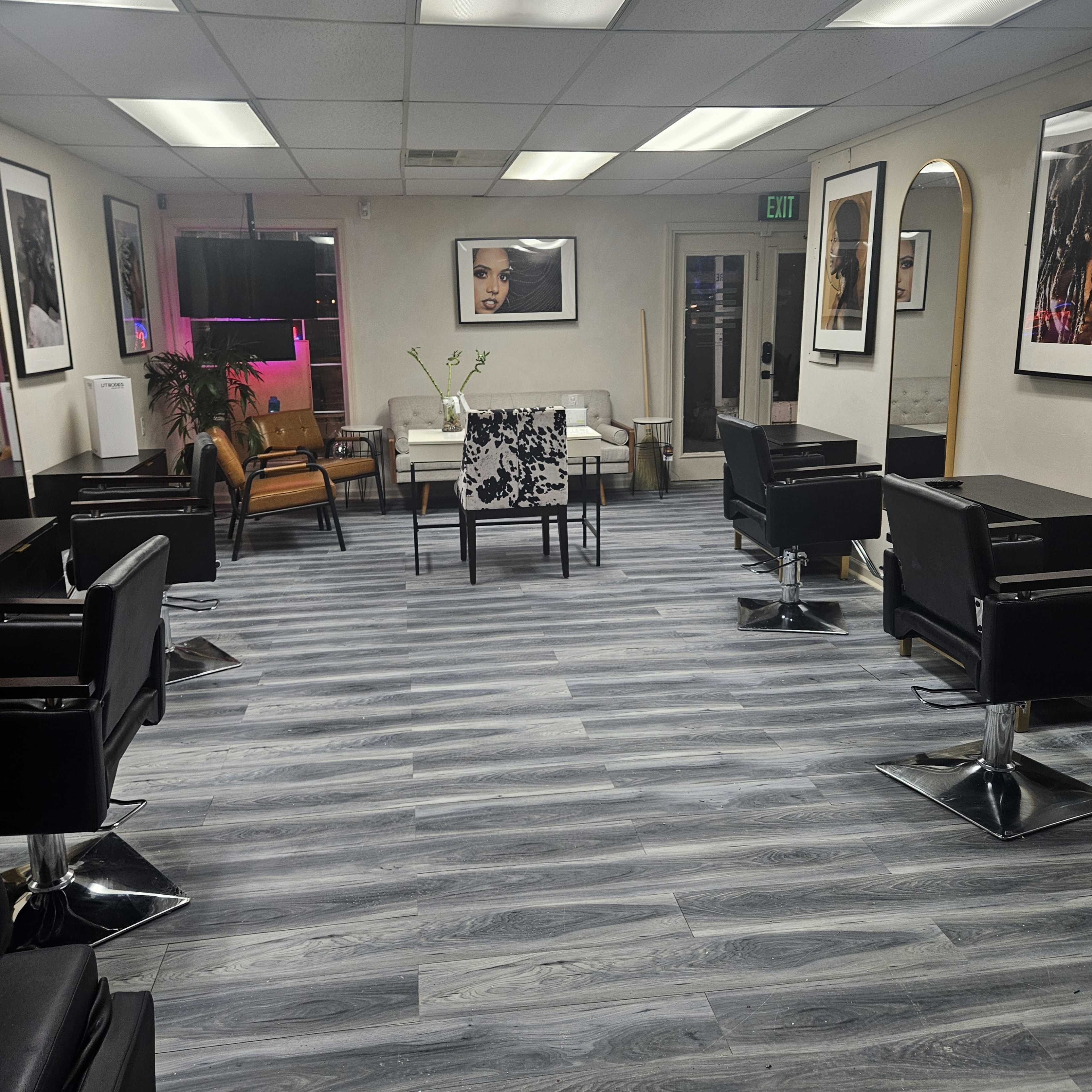 Cozy Four Stylist Station Salon Image in Mableton, Mableton, GA