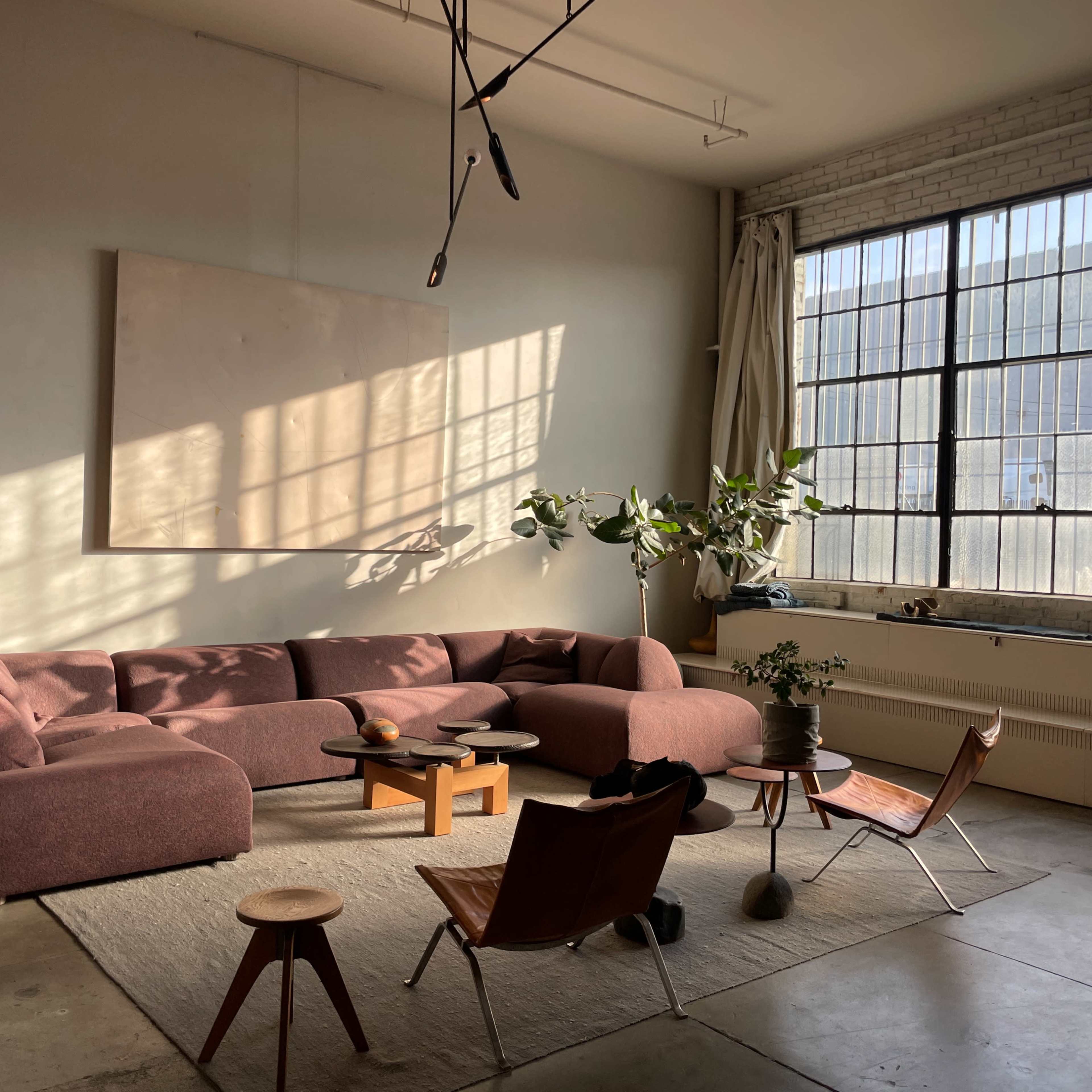 Open Floor Plan Industrial Loft with Natural Light in DTLA Image in Central LA, Los Angeles, CA