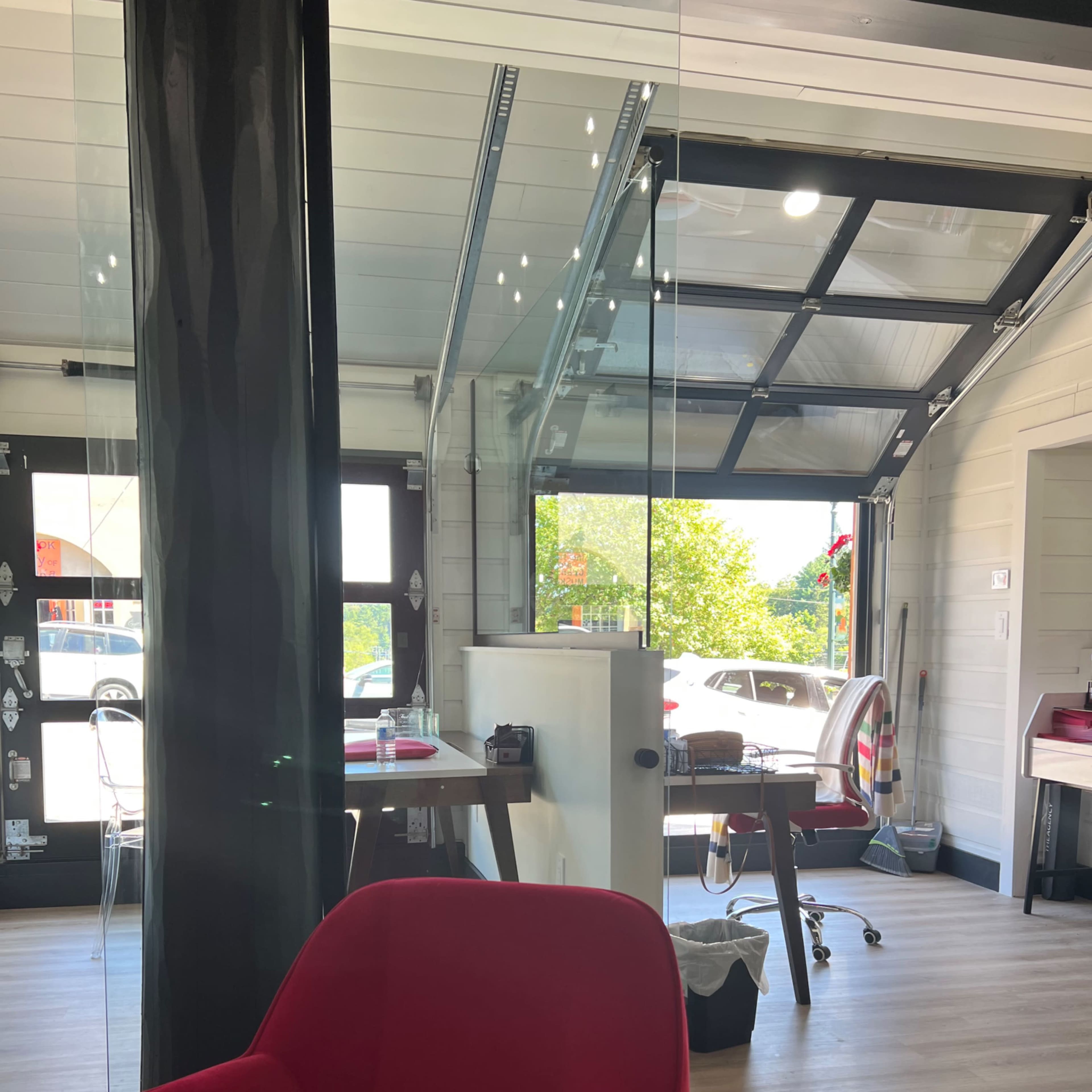 Beautiful office space with high ceilings and conference room Image in Bracebridge, Bracebridge, ON