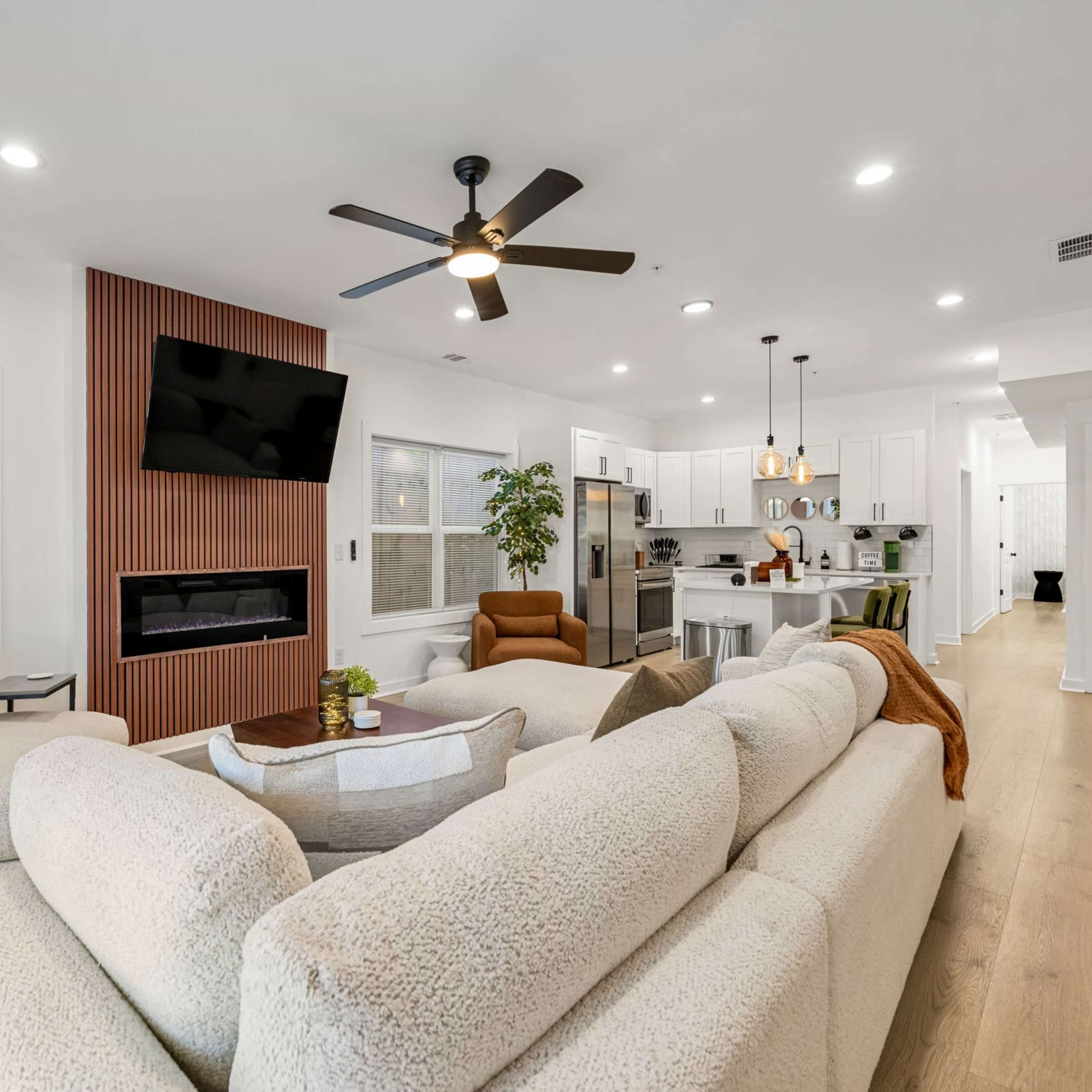 Spacious Urban Condo Image in Sylvan Hills, Atlanta, GA
