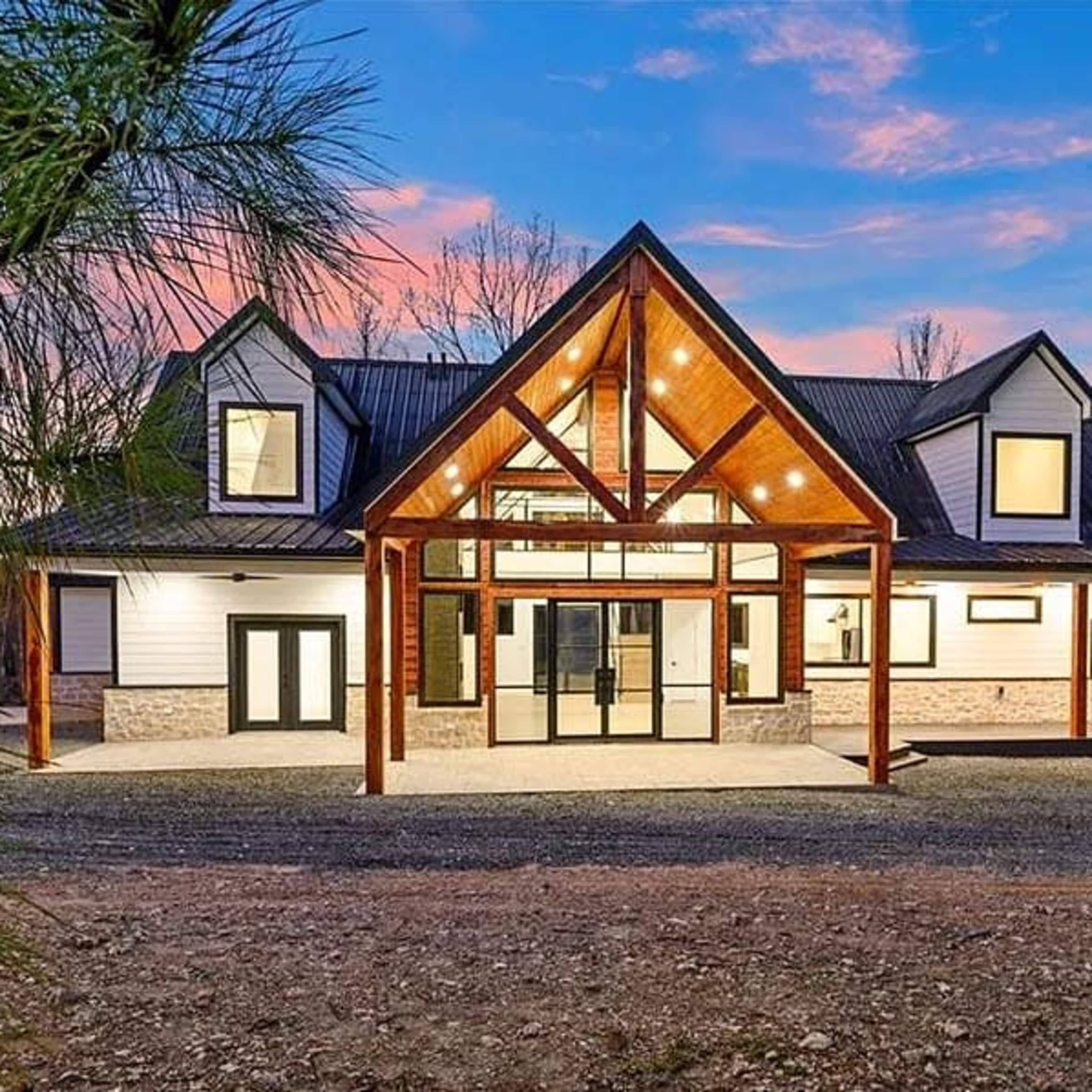Luxury Event & Retreat Space Nestled In The Woods Image in , Broken Bow, OK