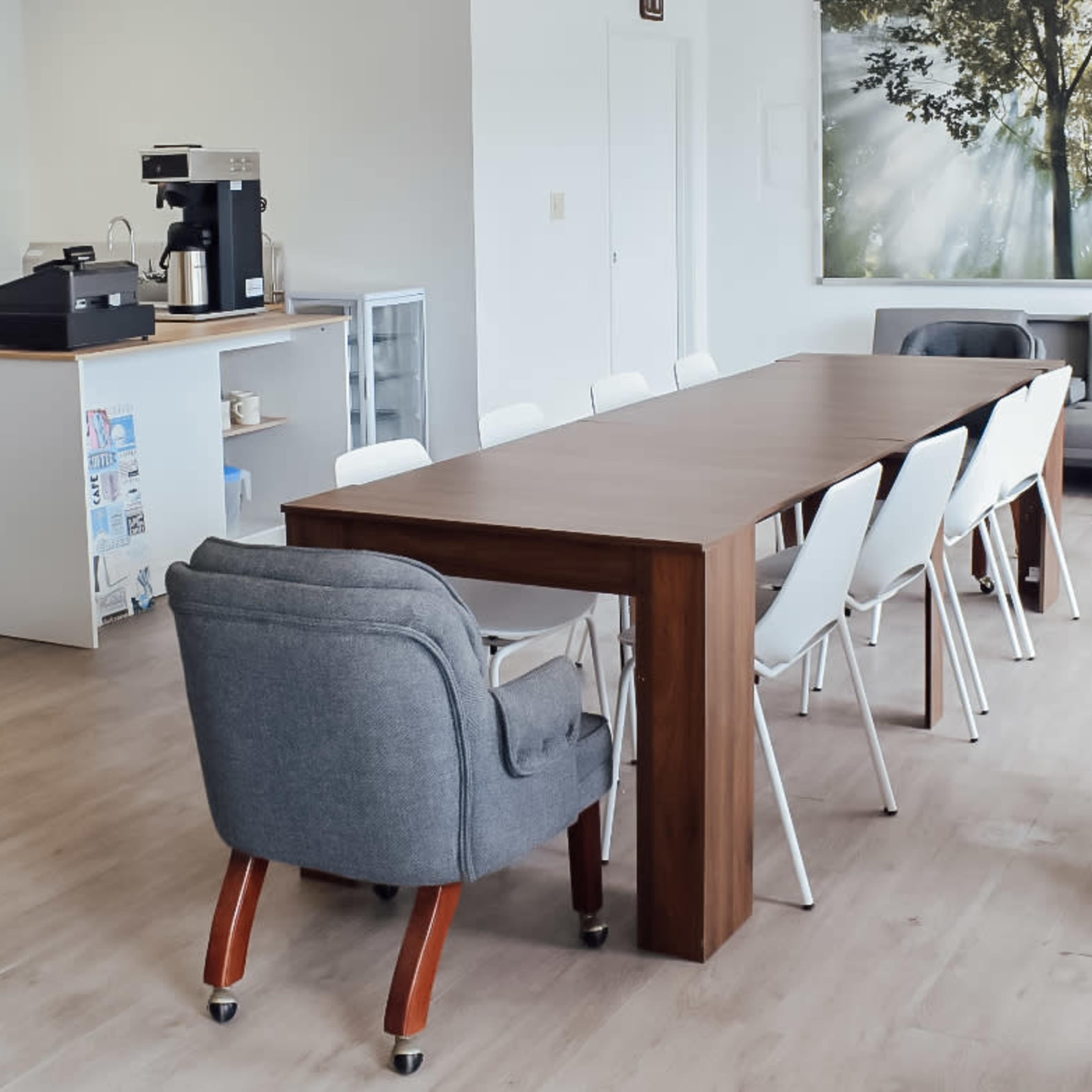 Homey Meeting Space with Lots of Natural Light Image in Poway, Poway, CA