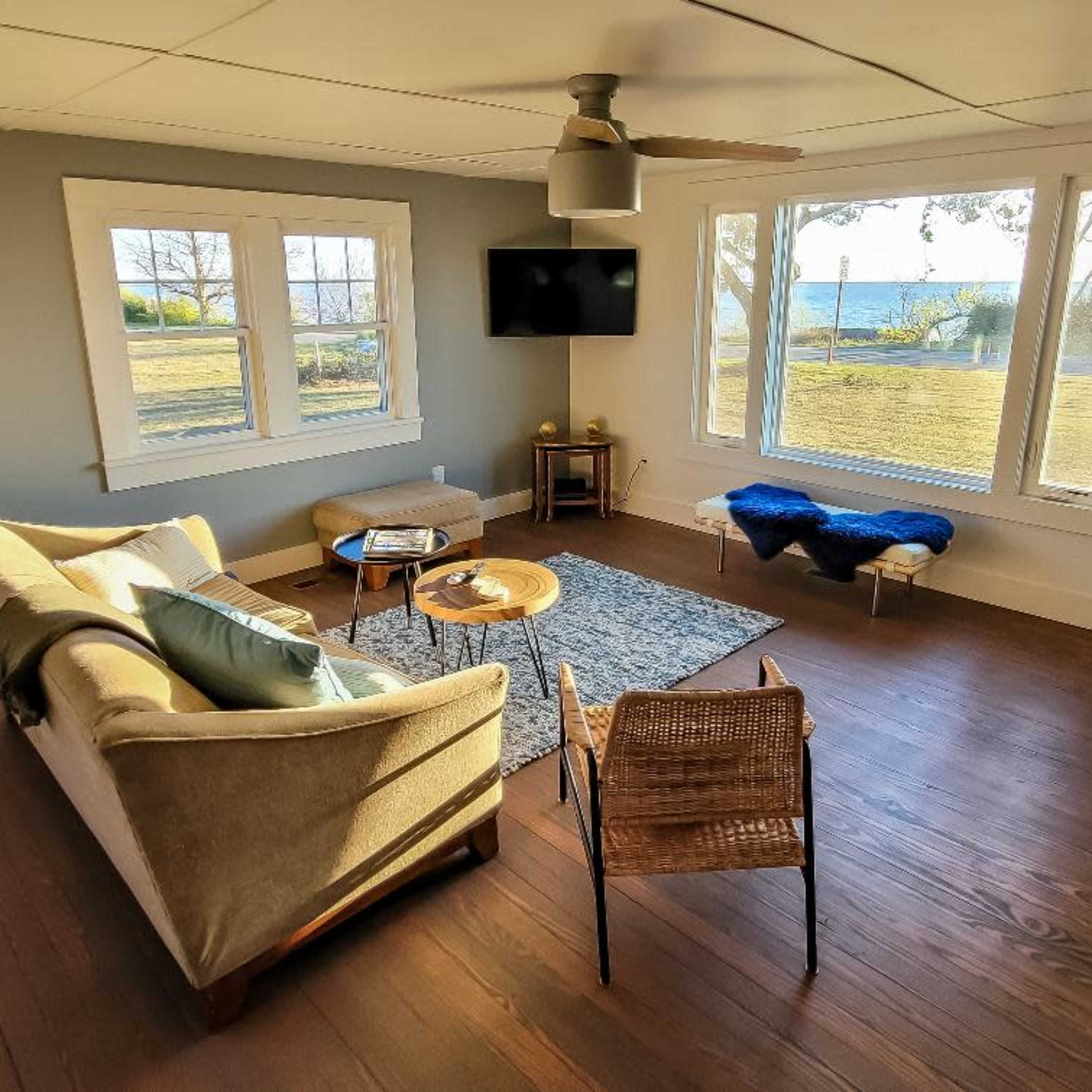 Cottage with Private Dock on the Currituck Sound Image in , Coinjock, NC