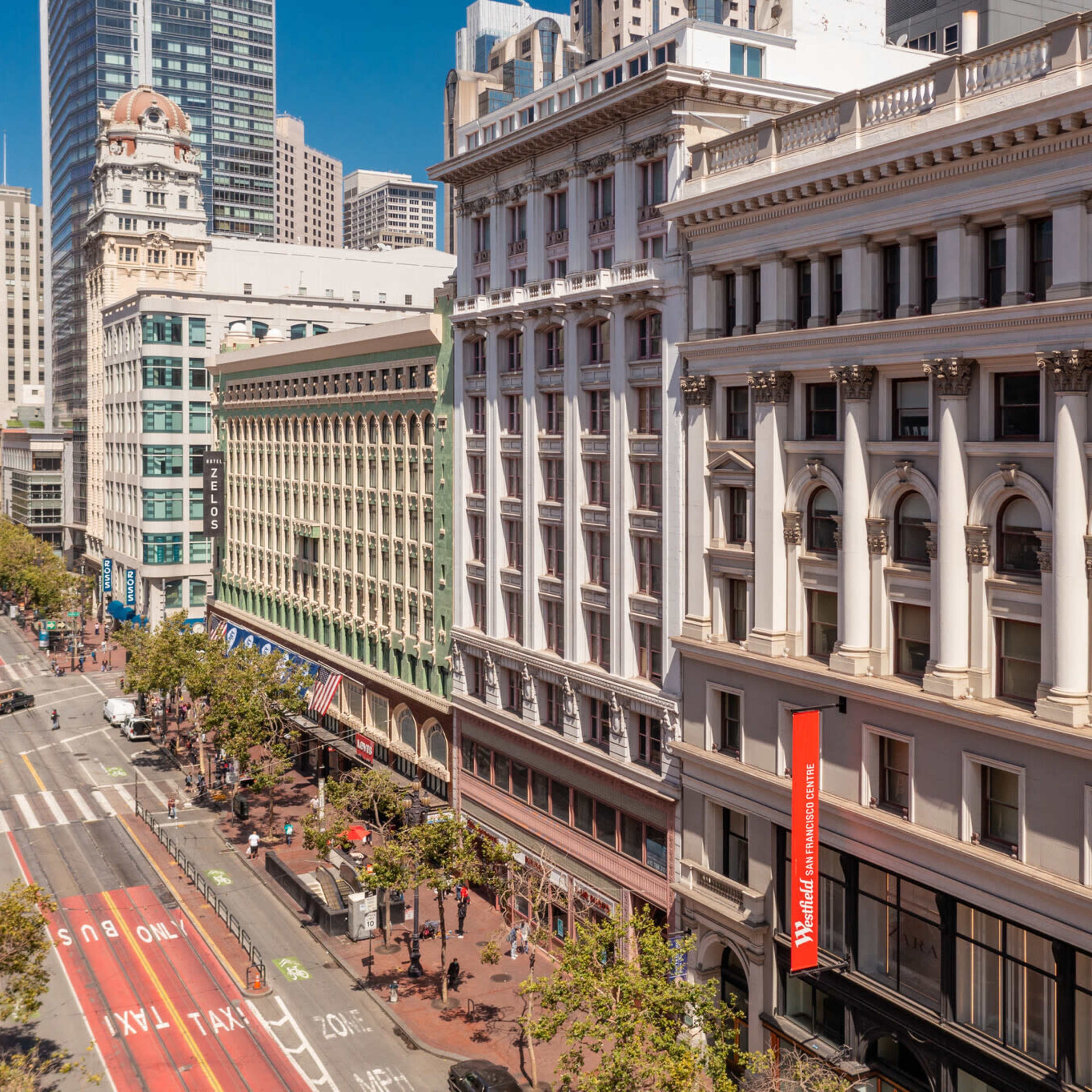 Bright, expandable event space that is conveniently located near Moscone Center. Image in SoMa, San Francisco, CA