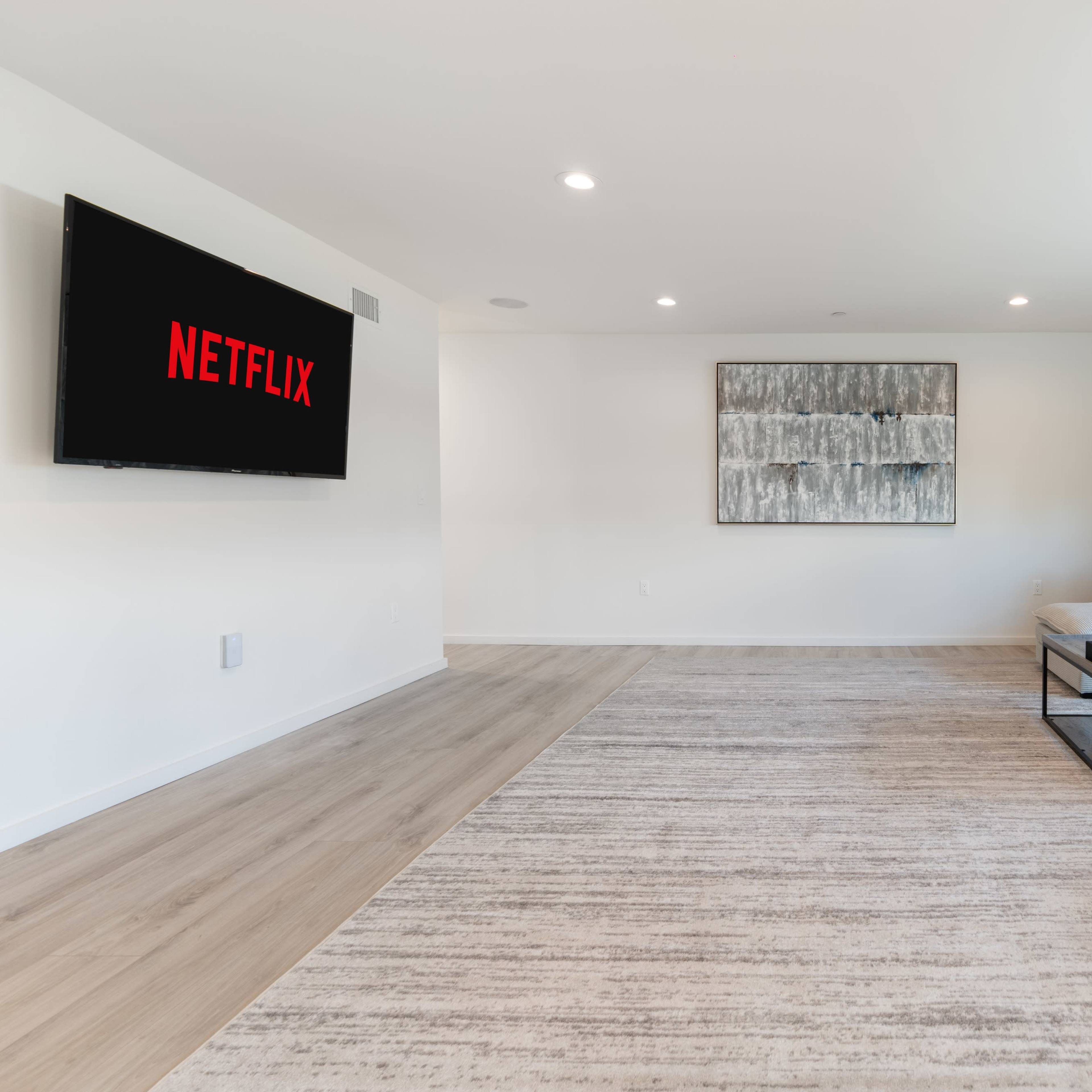 Beautiful Huge 3 Story Townhouse, Endless Possibilities, Roof Access & Views Image in Central LA, Los Angeles, CA