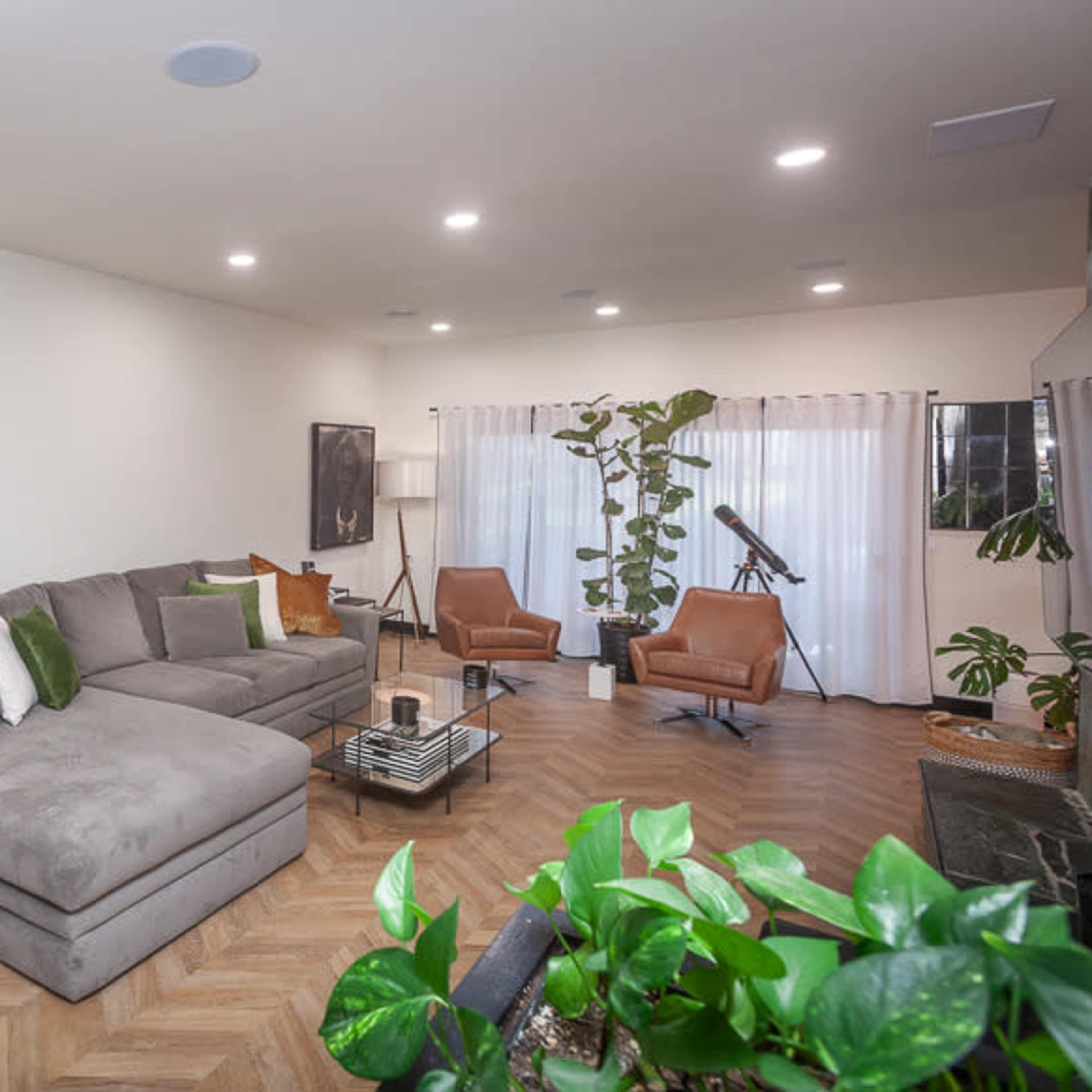 Newly Renovated, Private Modern 3 bedroom 2 bath Near the Marina Image in Lincoln Village West, Stockton, CA