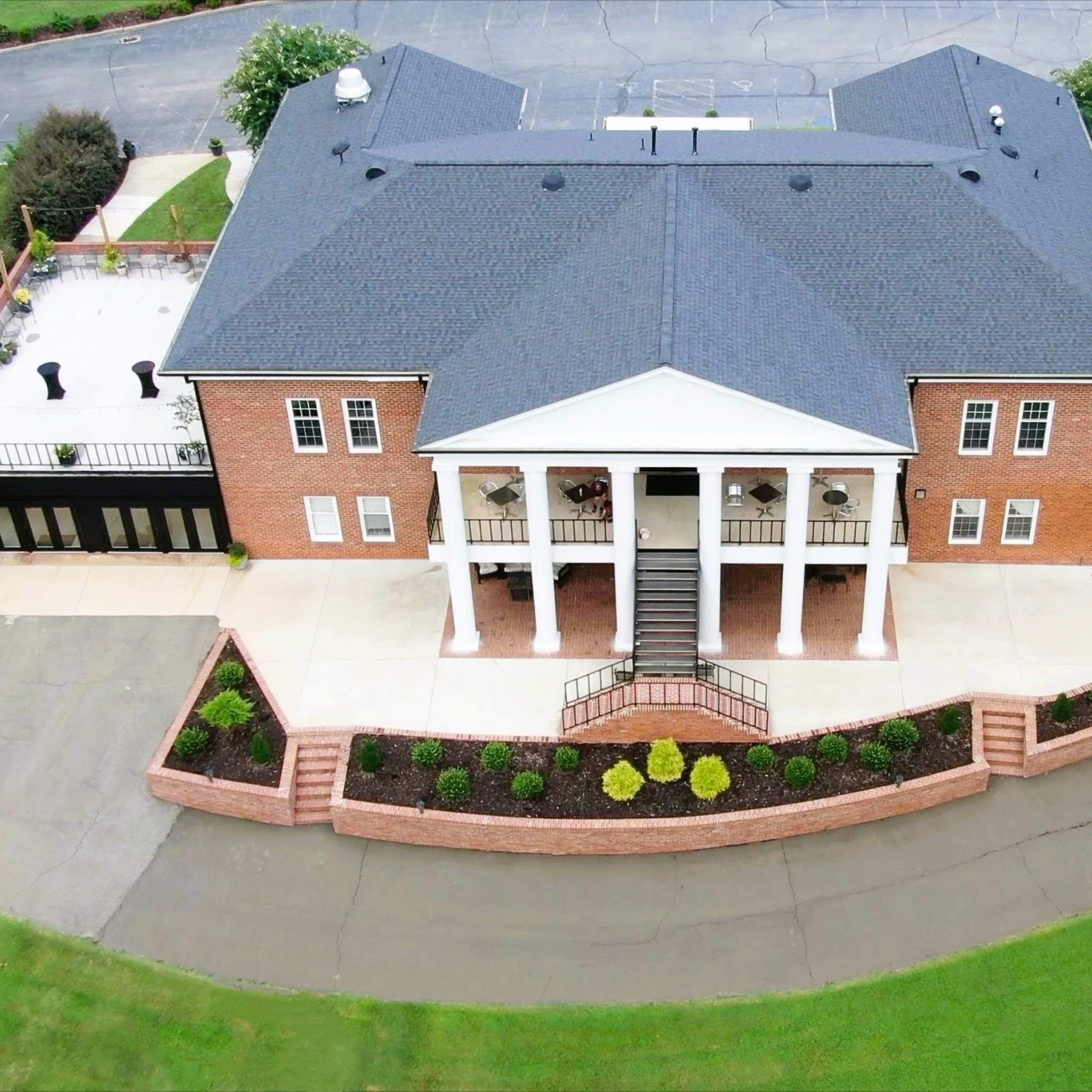 Gorgeous Estate with Lake and Rolling Hills-Events Image in , Roxboro, NC