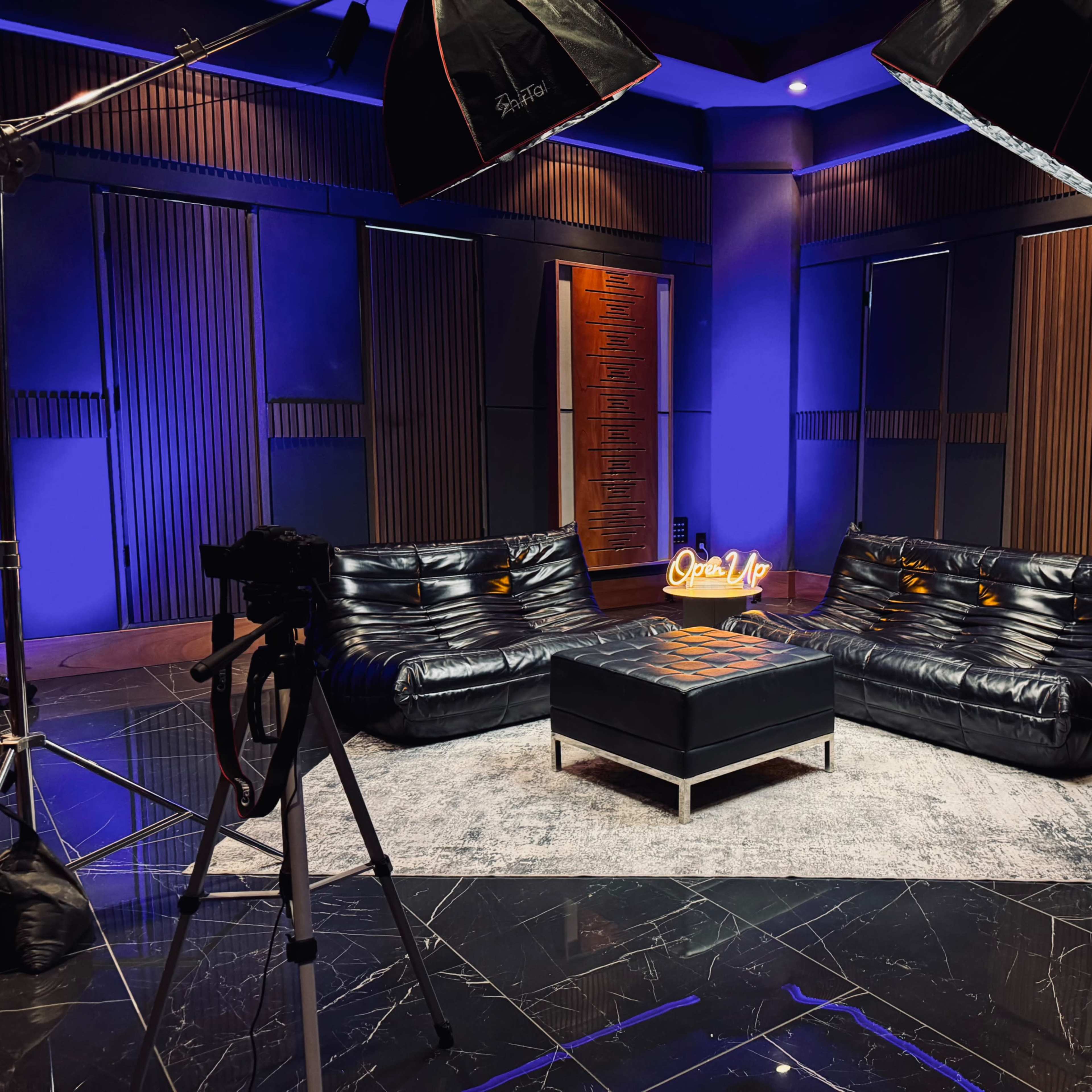 Strip Adjacent Executive Meeting Studio Image in Paradise, Las Vegas, NV