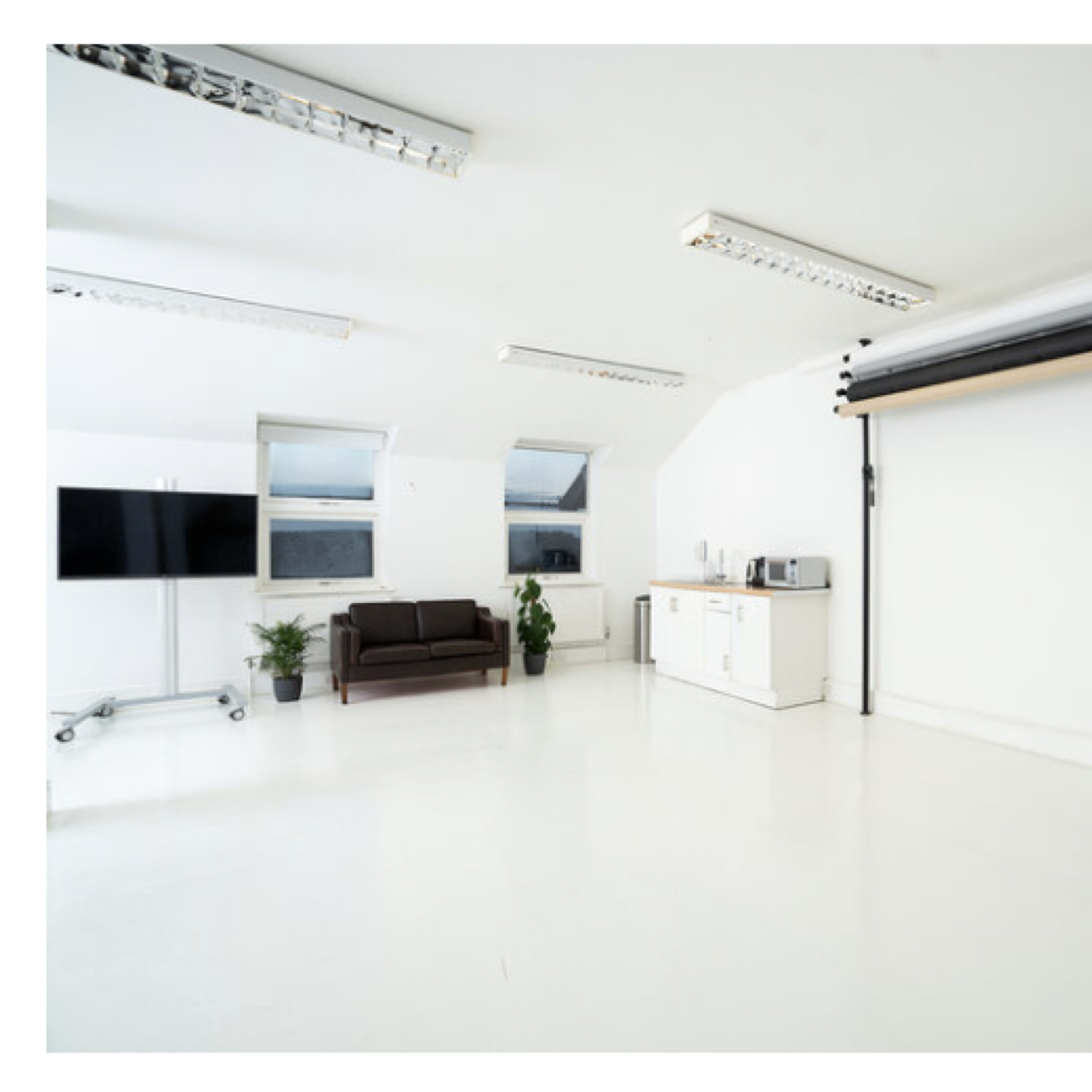 Photo / Video Studio in St Albans Image in Rainham, Rainham, England