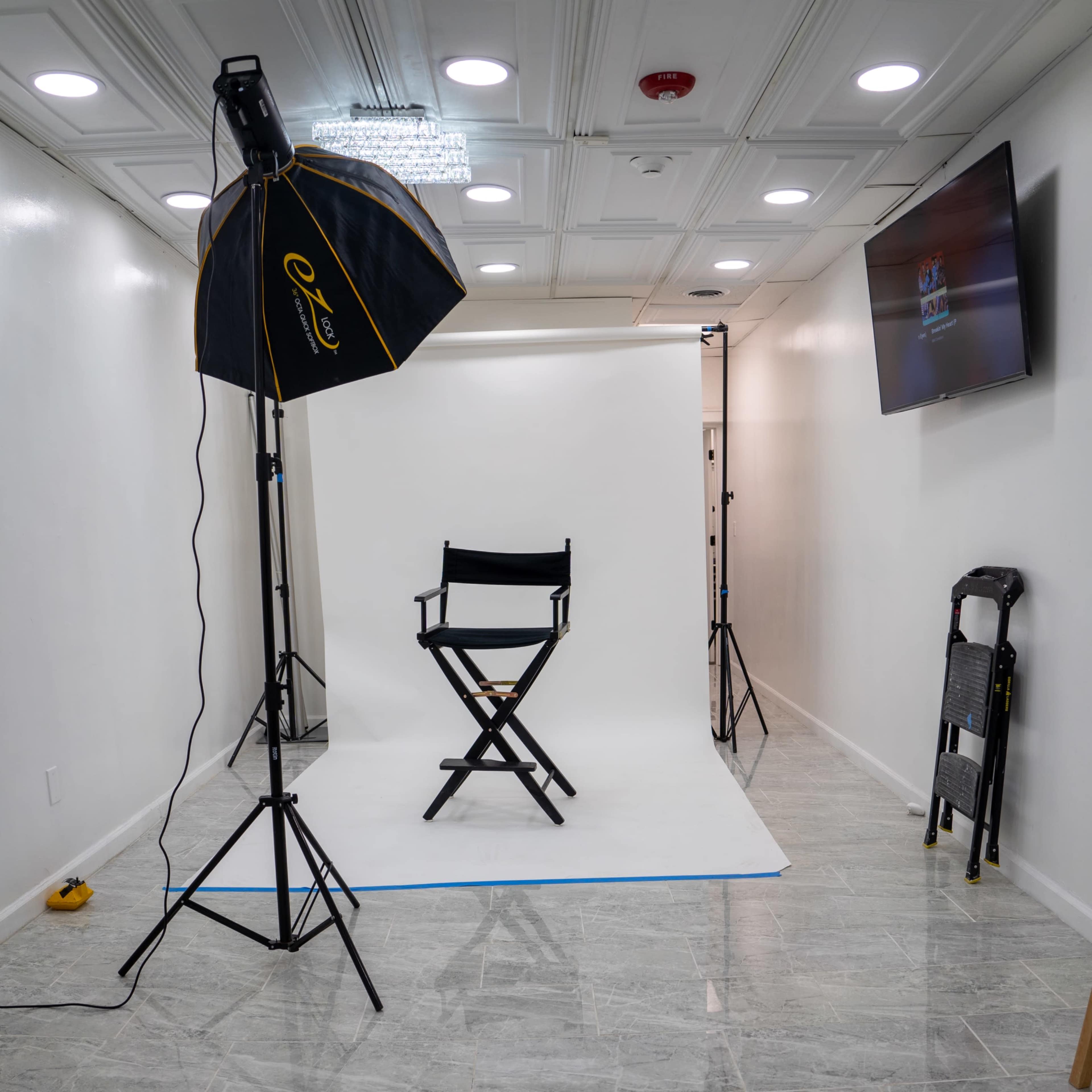 All-Inclusive Creative Photo/Video Studio Image in North Hempstead, Garden City Park, NY