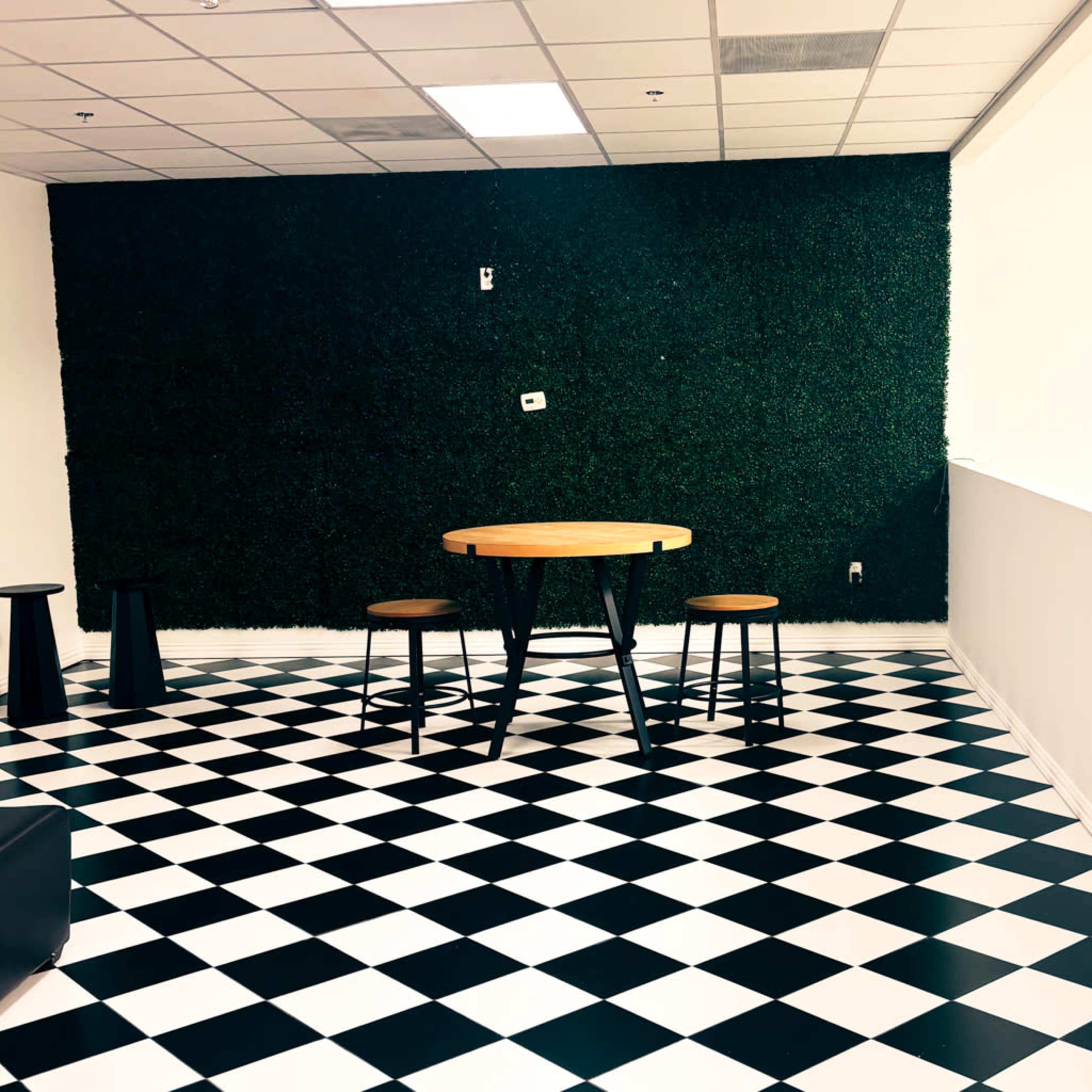 Chic Urban Event Space with a Stylish Modern Vibe Image in Westside, Houston, TX