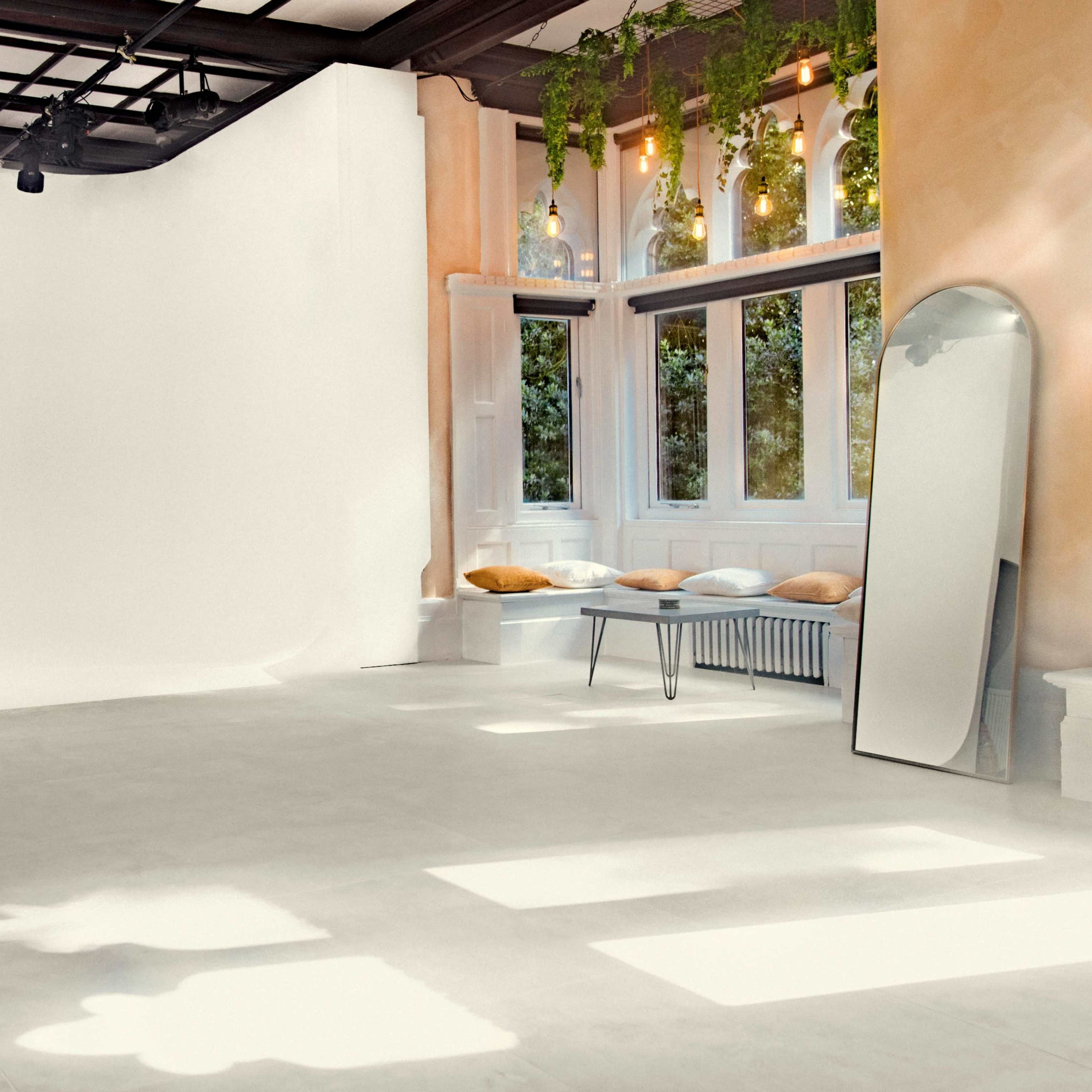 Photo & Film Studio in Victorian Manor with natural light and 3-metre infinity cove Image in Wigan, Wigan, England