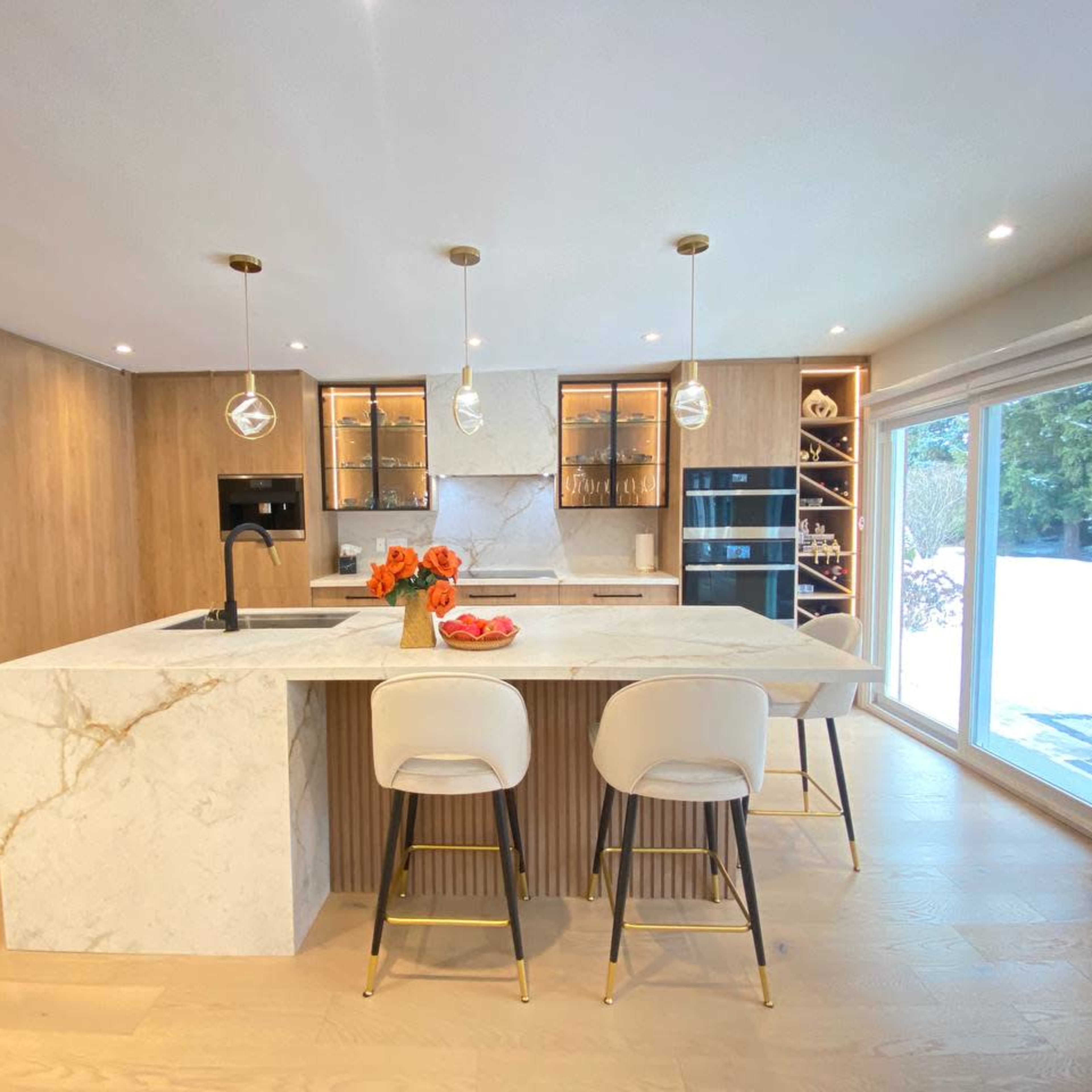 A luxurious, modern home in the city with stunning park views! Image in Erin Mills, Mississauga, ON