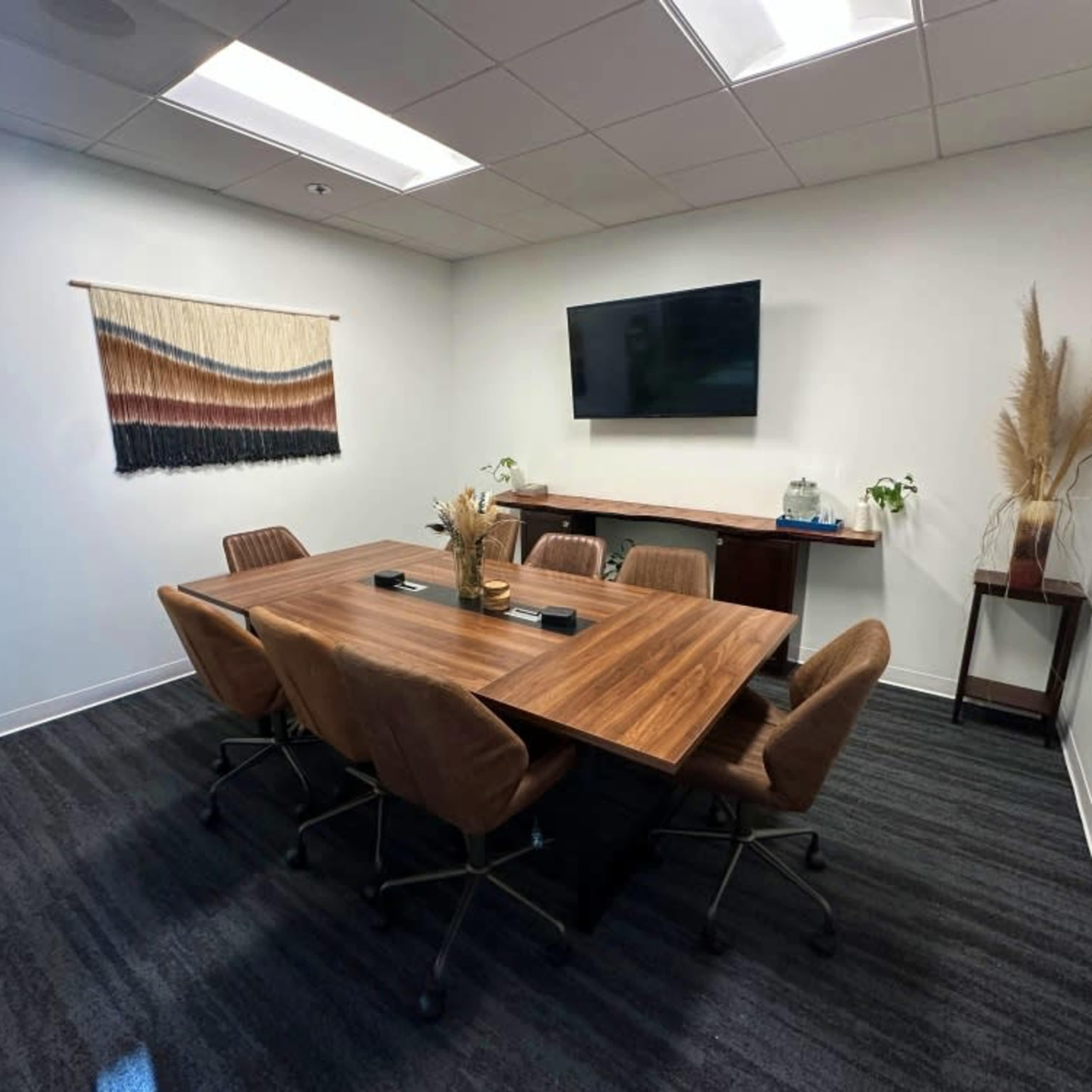 Modern Conference room in coworking space Image in San Diego, San Diego, CA