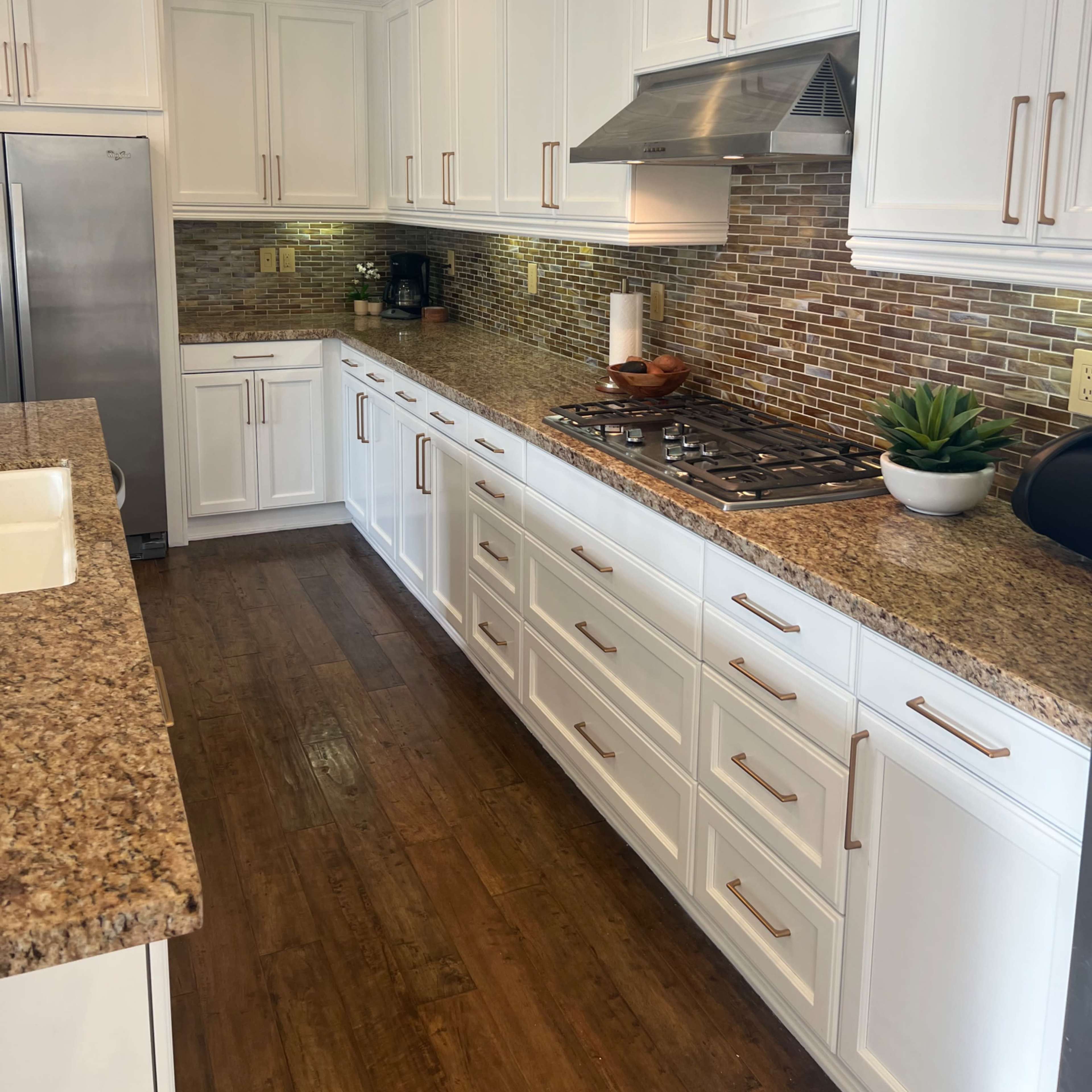 Well-lit, Stylish Townhome less than a mile from the Beach Image in Huntington Beach, Huntington Beach, CA