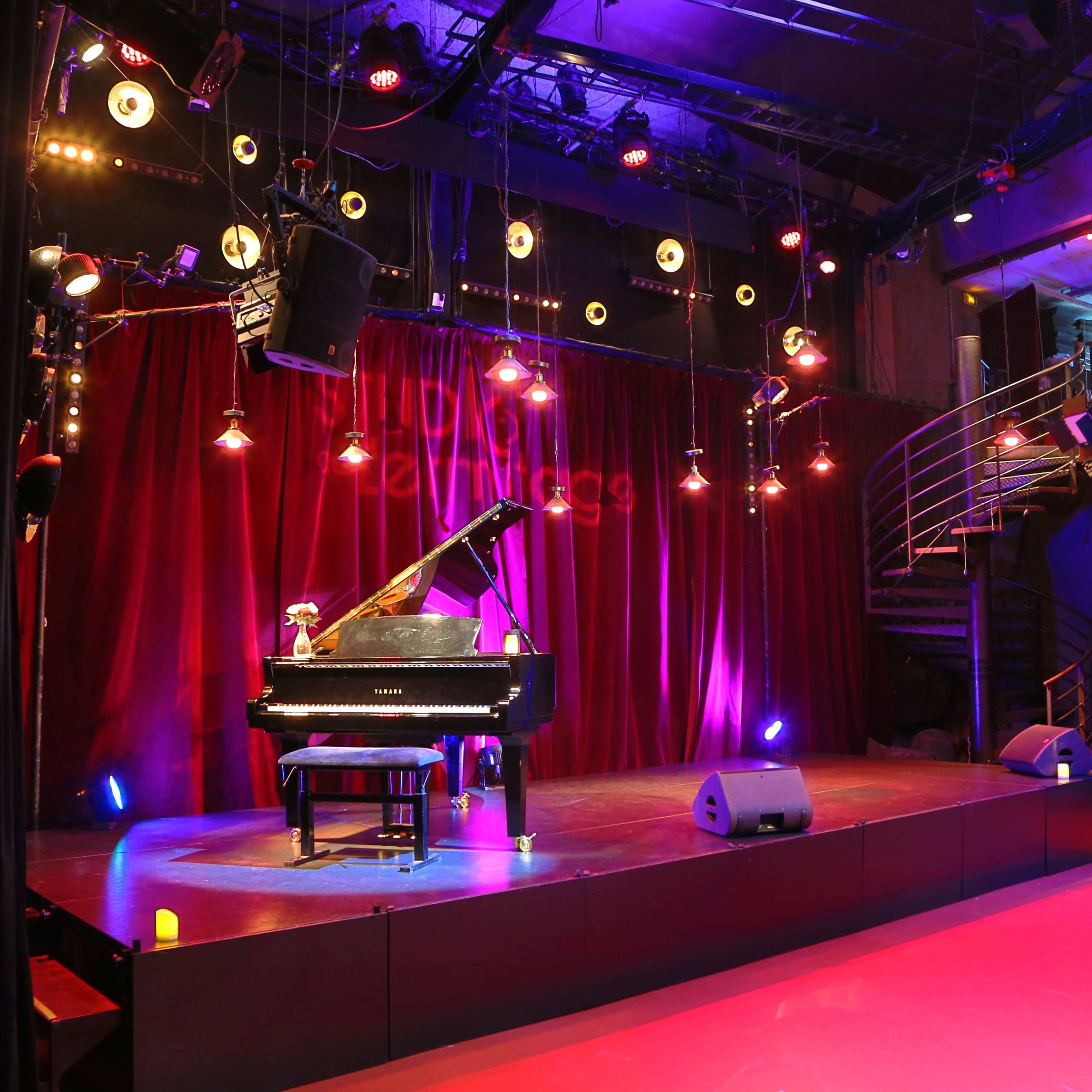 Décor industriel pour tournage ou événement privé Image dans Belleville, Paris, Île-de-France