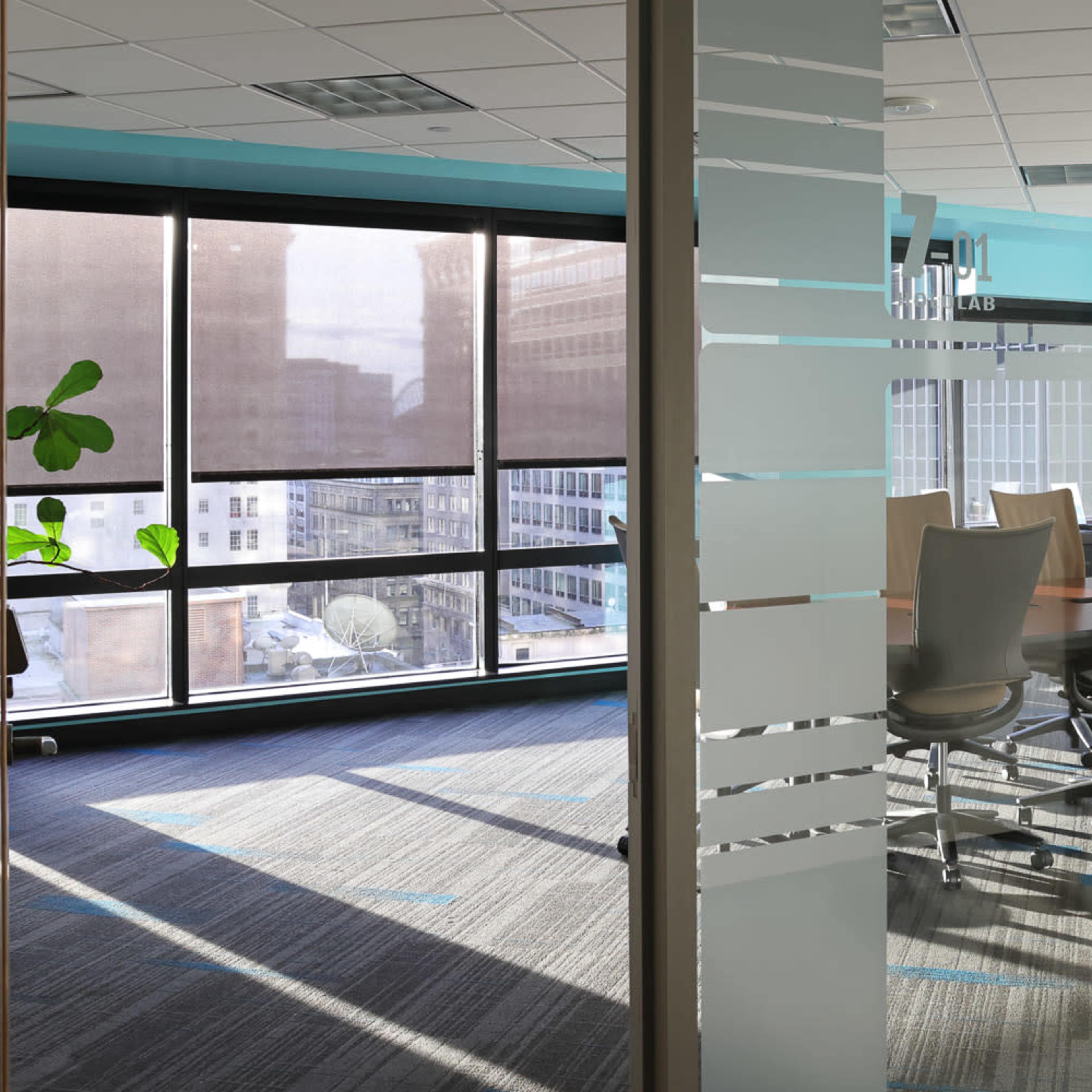 Maui: Brainstorming Room with Tons of Natural Light Image in Central Business District, Seattle, WA