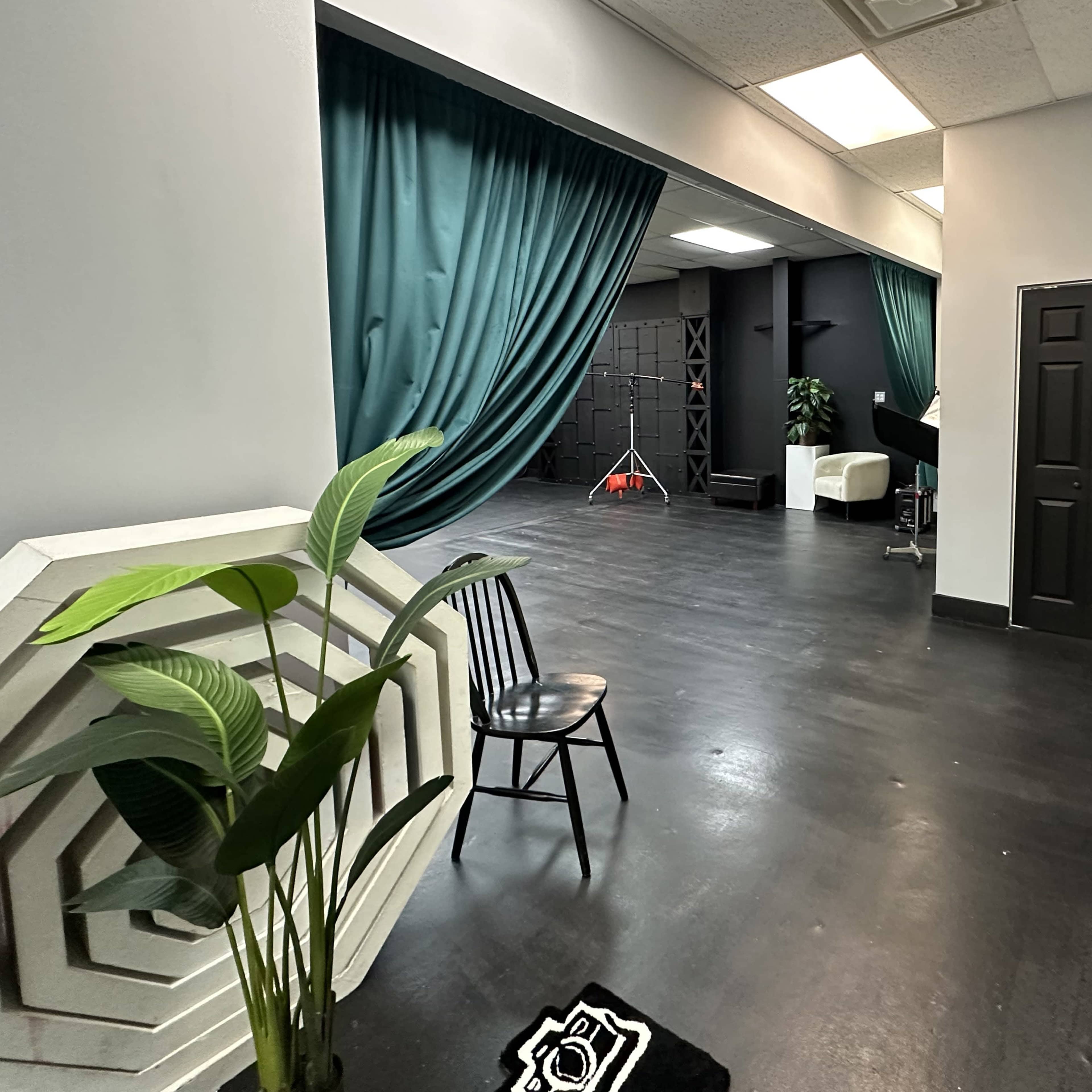 The Studio Image in Arlington Woods, Indianapolis, IN