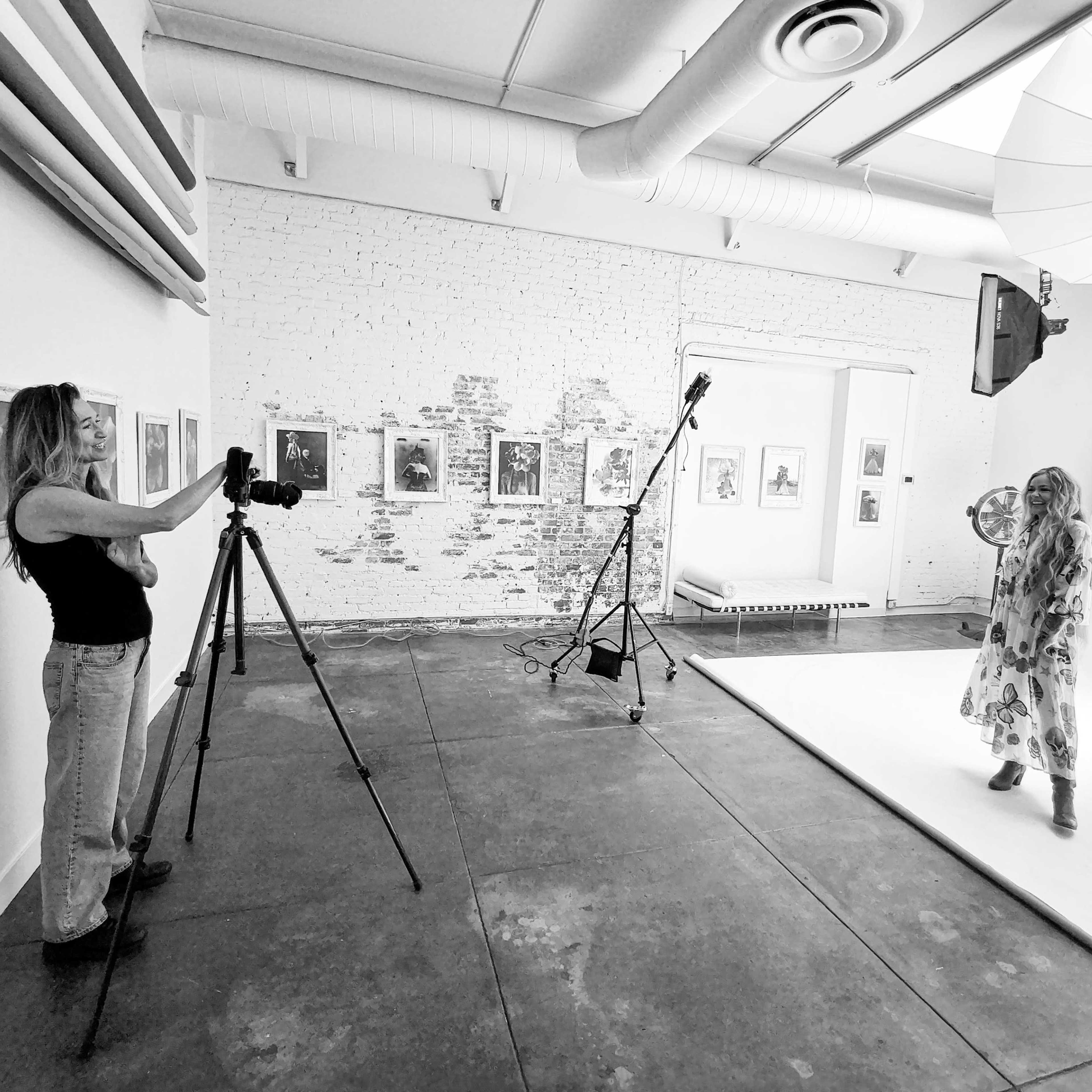 Abundant Natural light Large Skylight studio, Old Town Orange- LA Loft vibes in OC! Image in Orange, Orange, CA