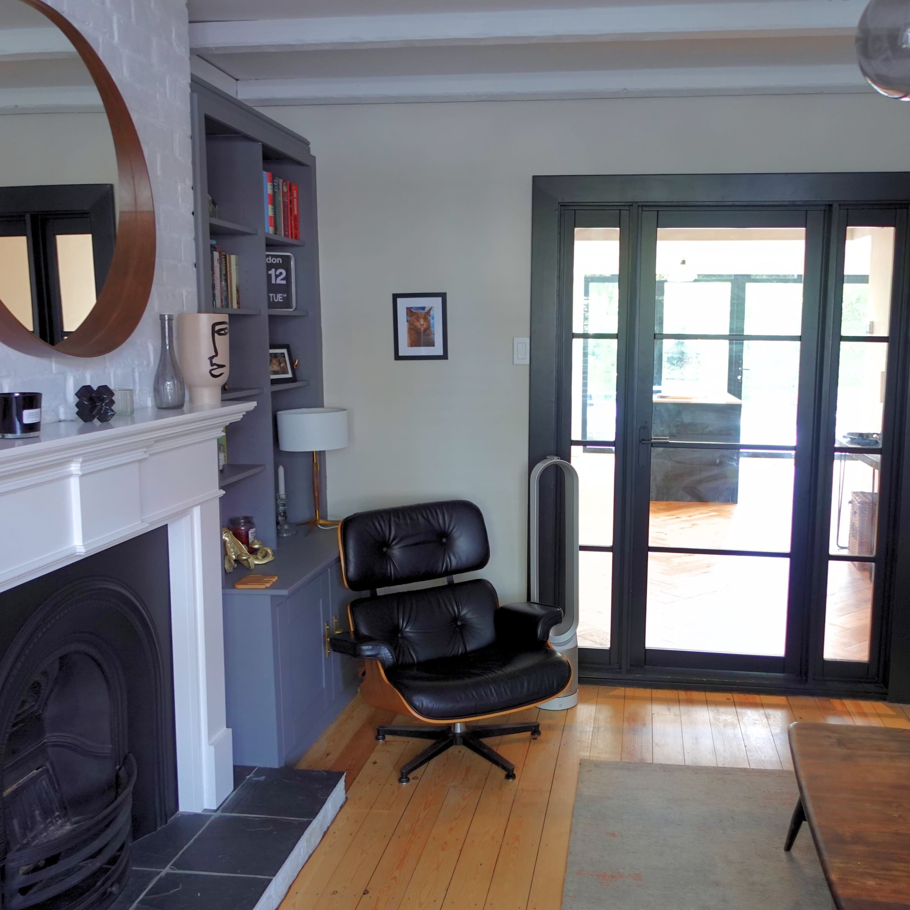 1930's South East London Semi-Detached | Open plan Family Kitchen Island | Private Garden & Hot Tub | Cosy Living Room Image in London, London, England