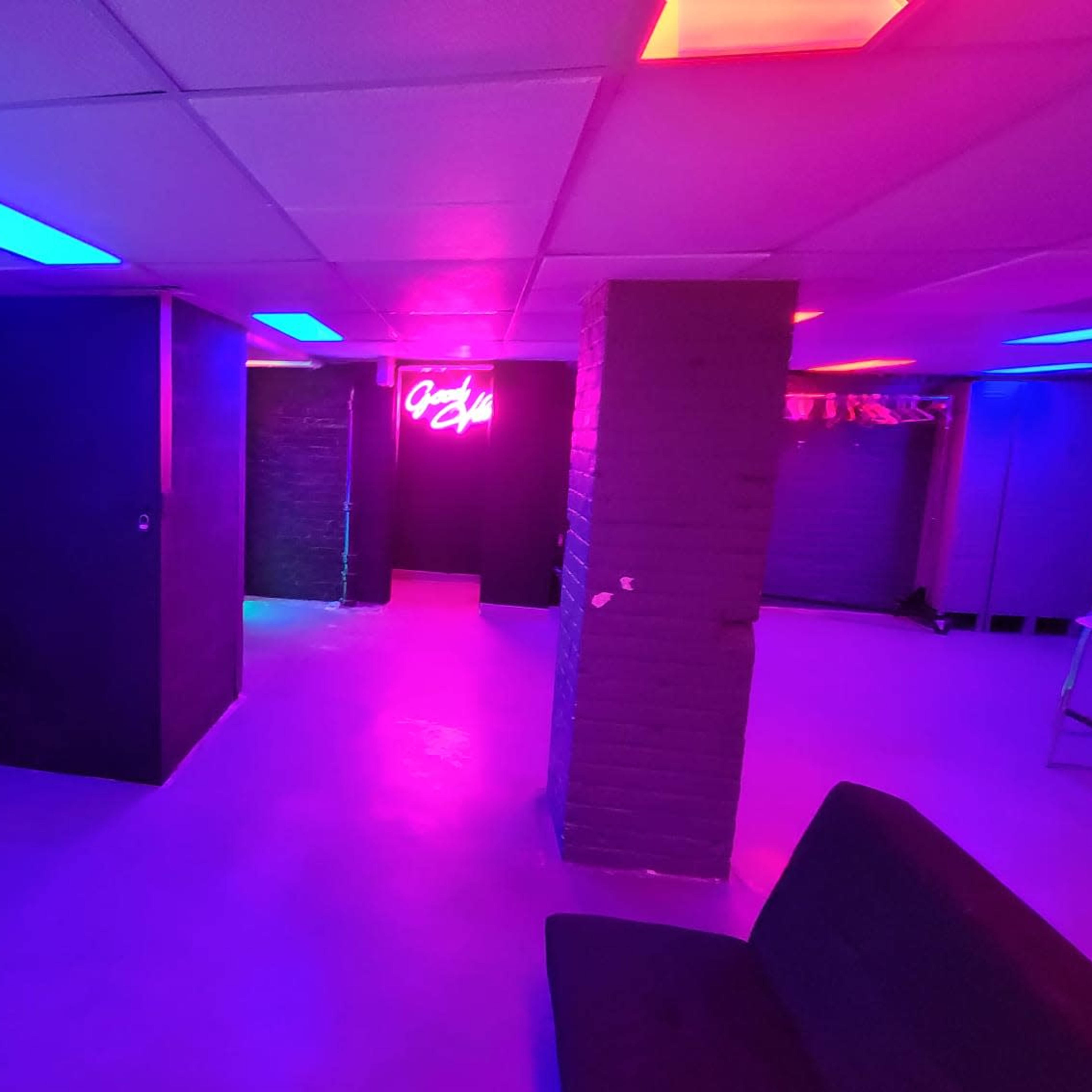 Vibrant Lower-Level Space Image in Regal Heights, Toronto, ON