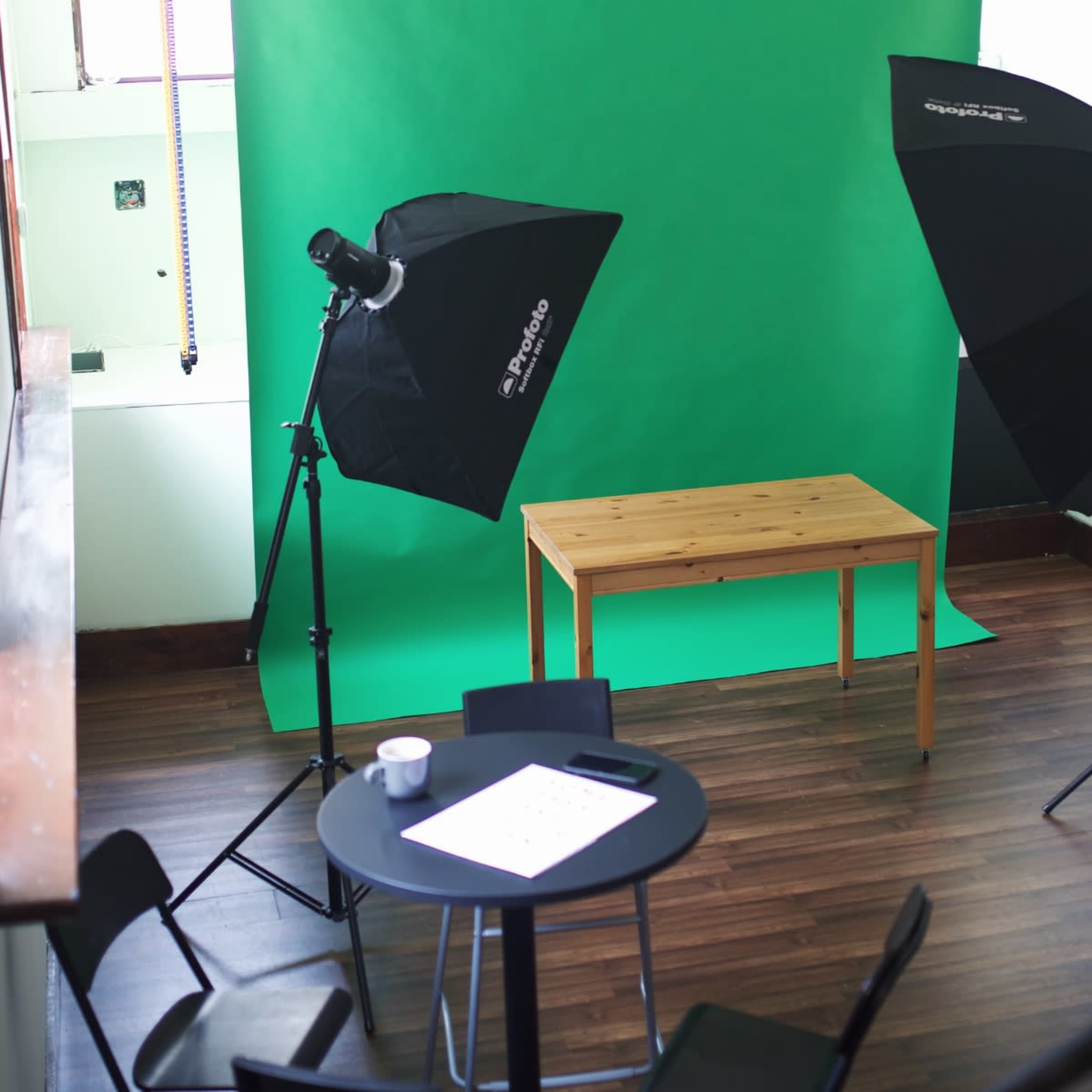 Downtown Studio with High Ceiling, located on the third floor of a Historic Building. Image in Downtown Toronto, Toronto, ON