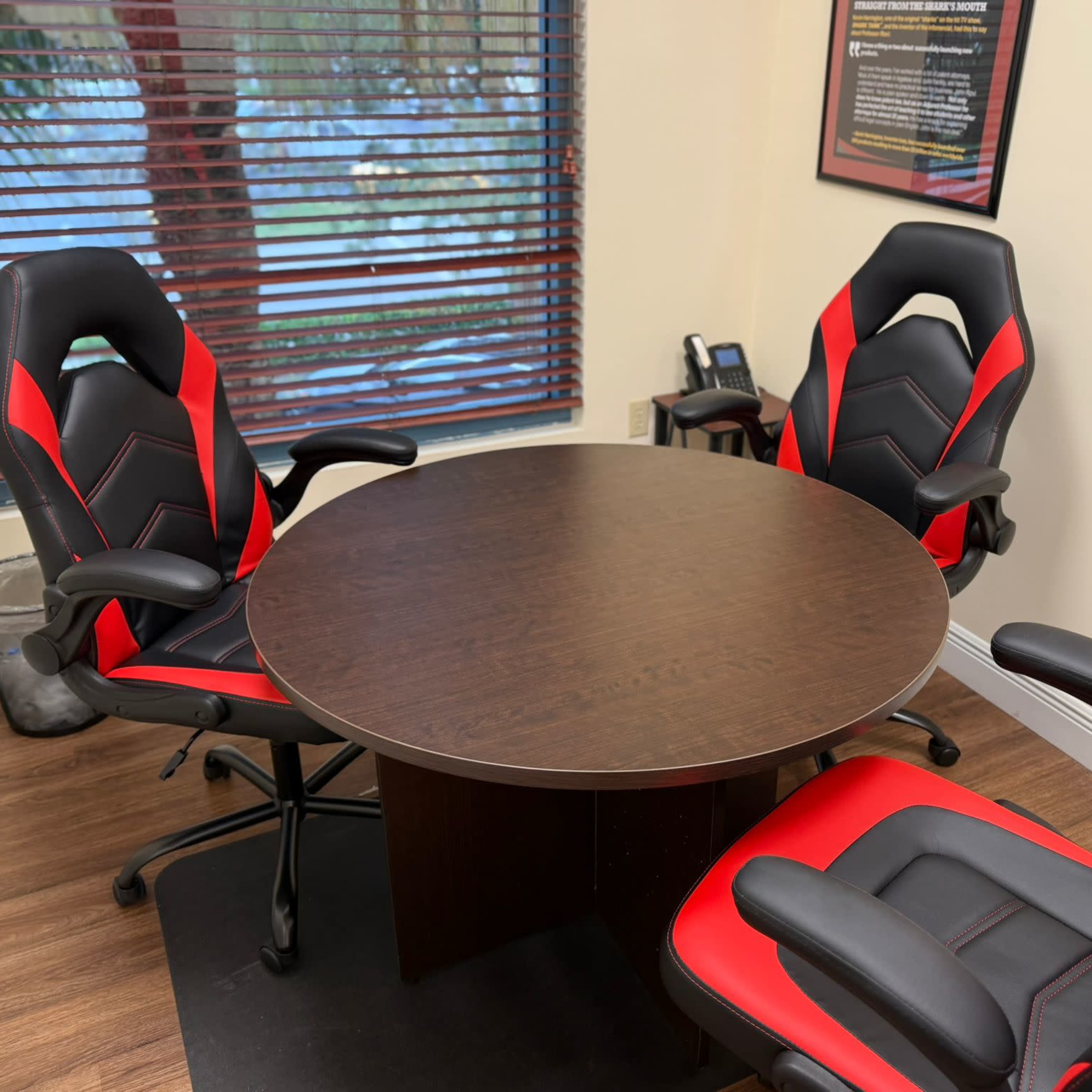 Modern Office Space with Desks & Cubicles in Coral Springs Image in Coral Springs, Coral Springs, FL