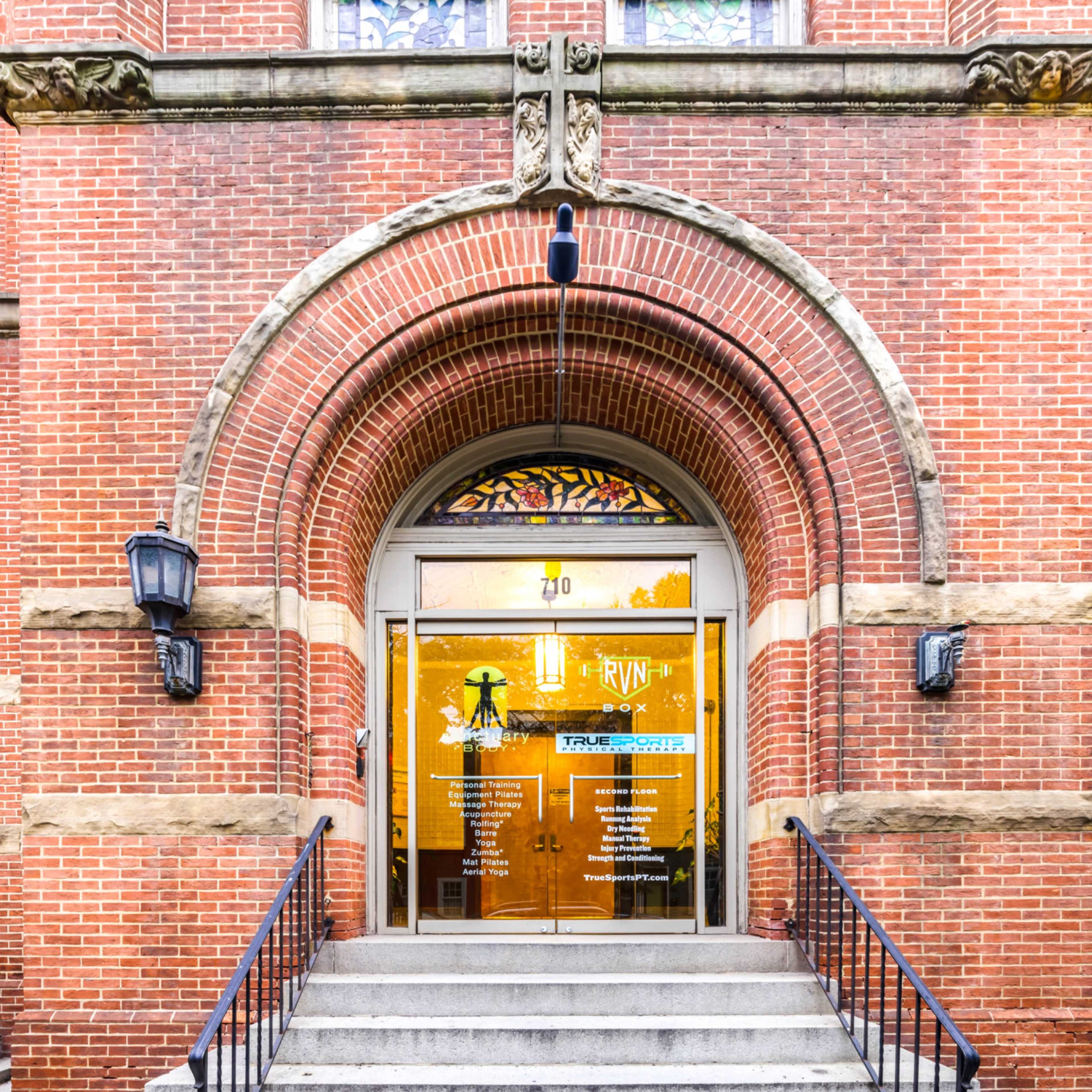 Urban Loft Oasis Image in Fells Point, Baltimore, MD