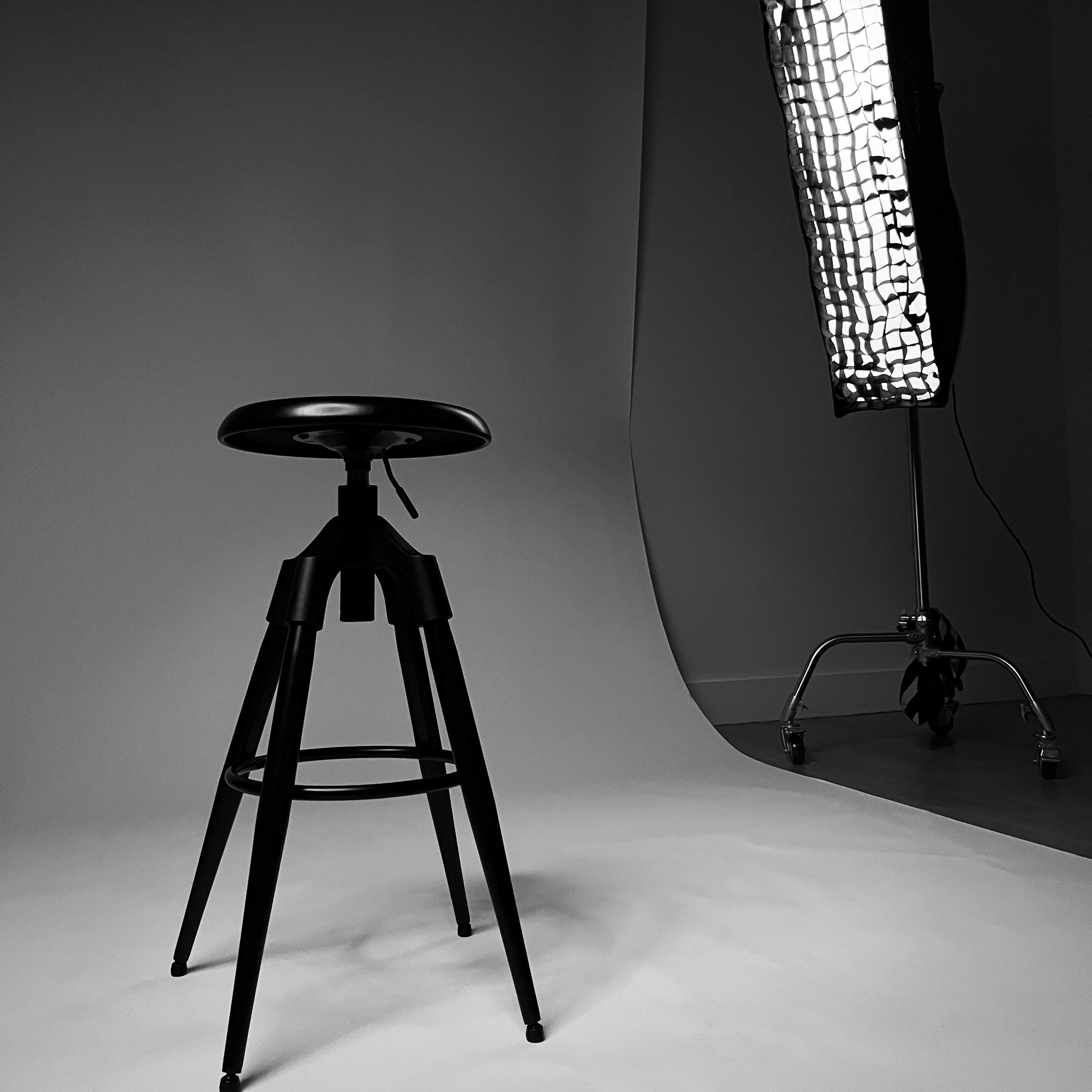 MM Photo Studio | Stylish & Elegant Studio For Creatives Image in West Bronx, Bronx County, NY