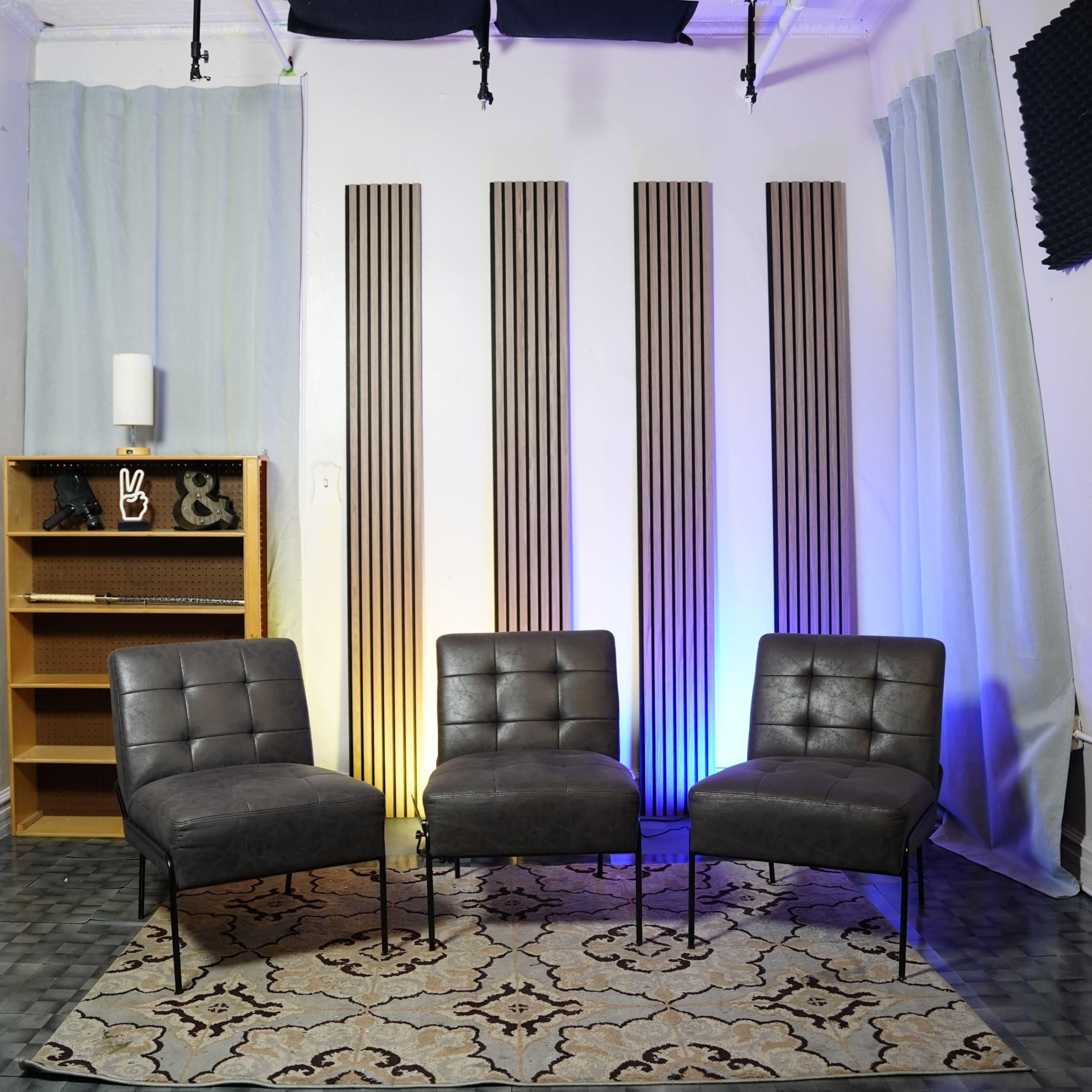 Pitch Black Green Screen Room with Natural Light Image in , City of Orange, NJ