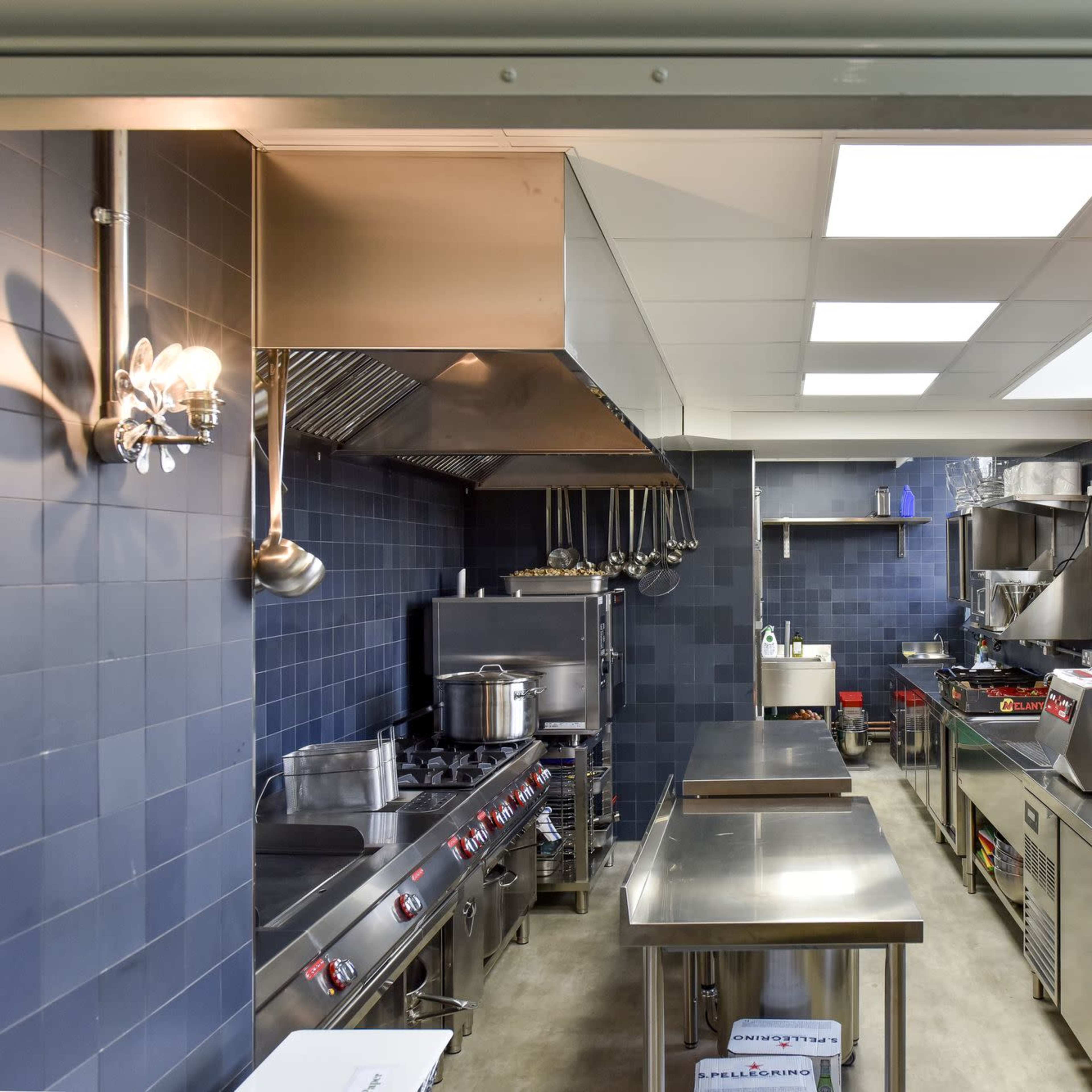 Urban Oasis: Versatile Venue with Natural Light for Supper Clubs, Weddings, Corporate Dos and More Image in Kensington, London, England