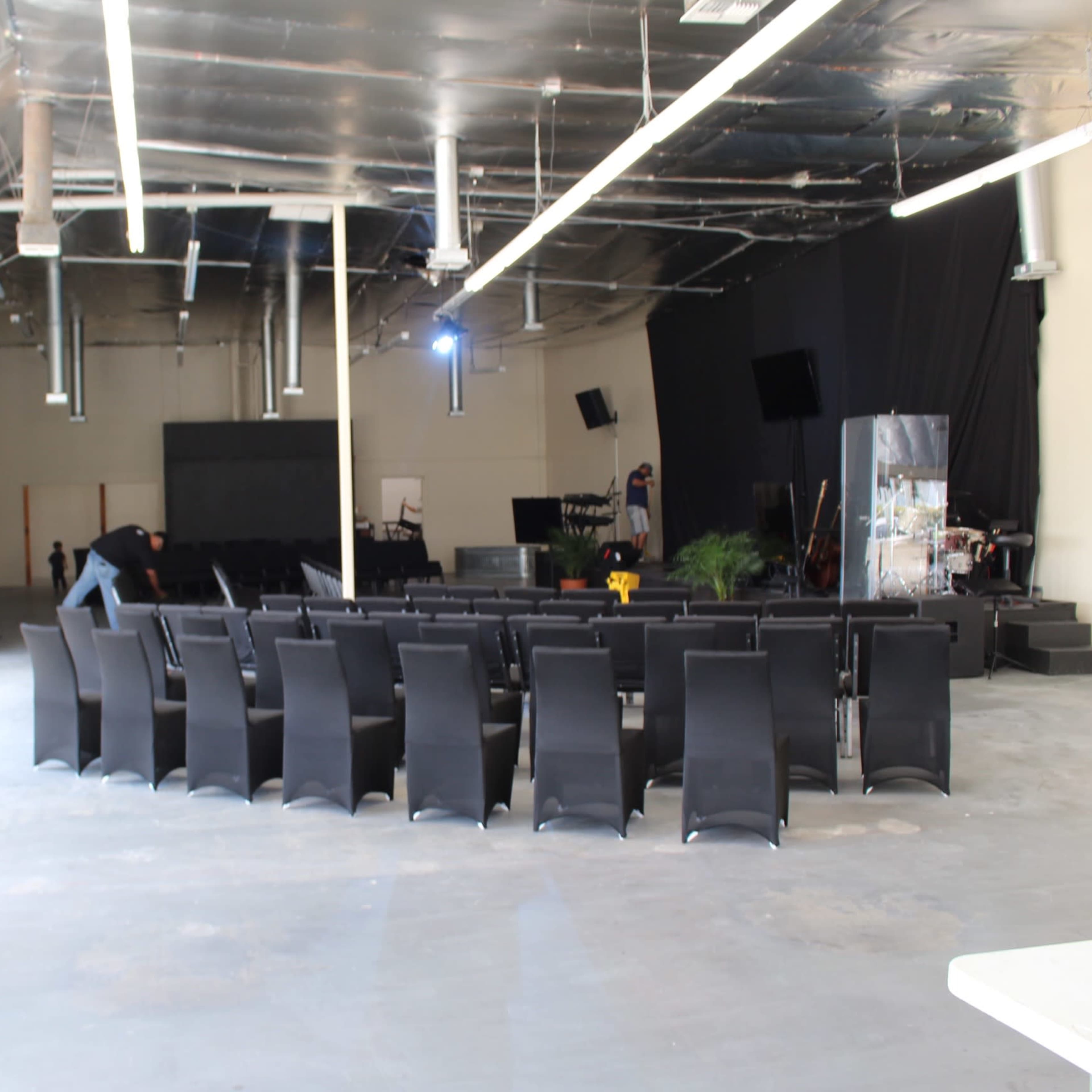 Spacious & VersatileWest Valley Event Venue | Perfect for Parties, Weddings & Gatherings! Image in Canoga Park, Los Angeles, CA