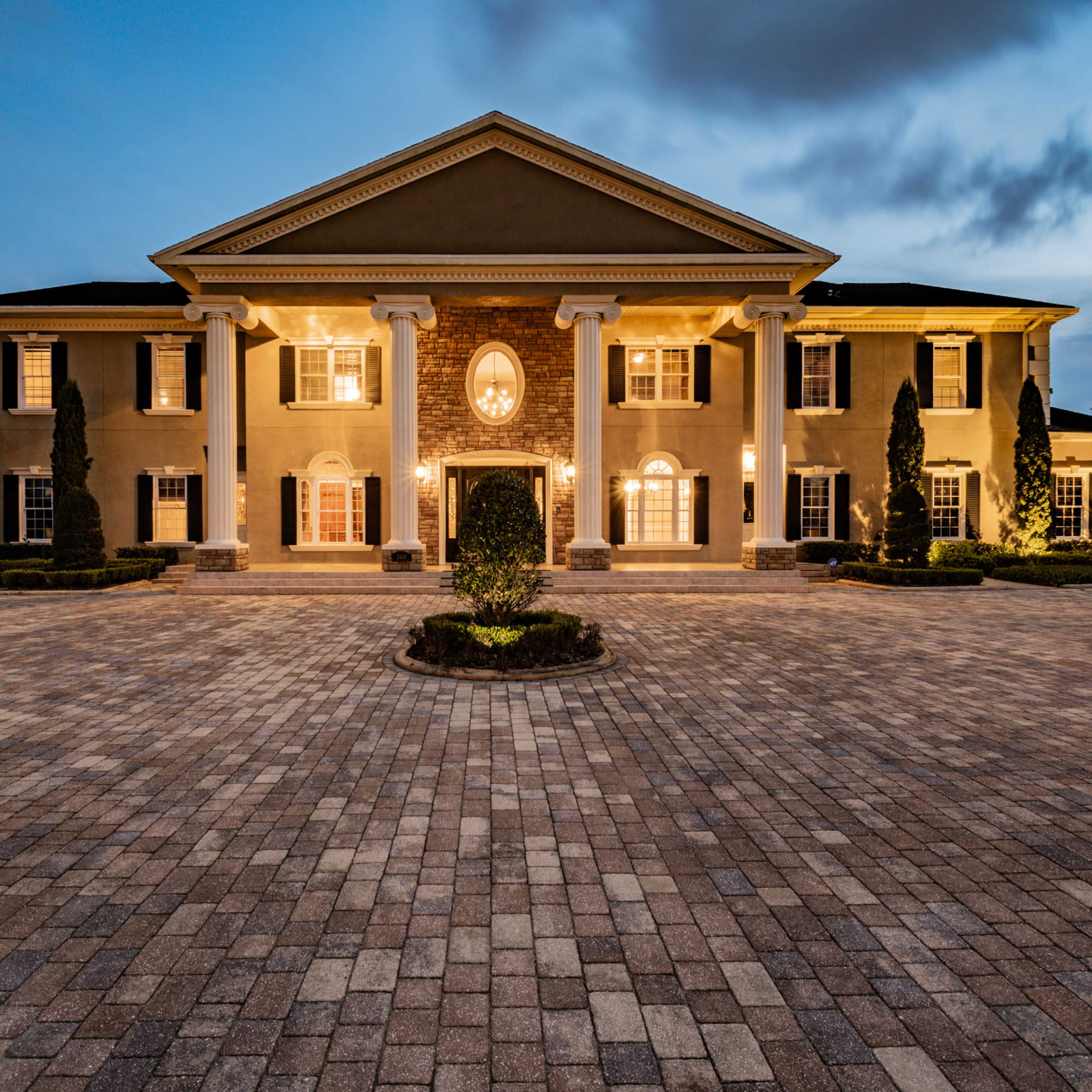 Scenic 8-Acre Luxury Estate with Indoor Theater, Outdoor Spa & Event-Ready Lawn Image in Williamsburg Estates, New Port Richey, FL