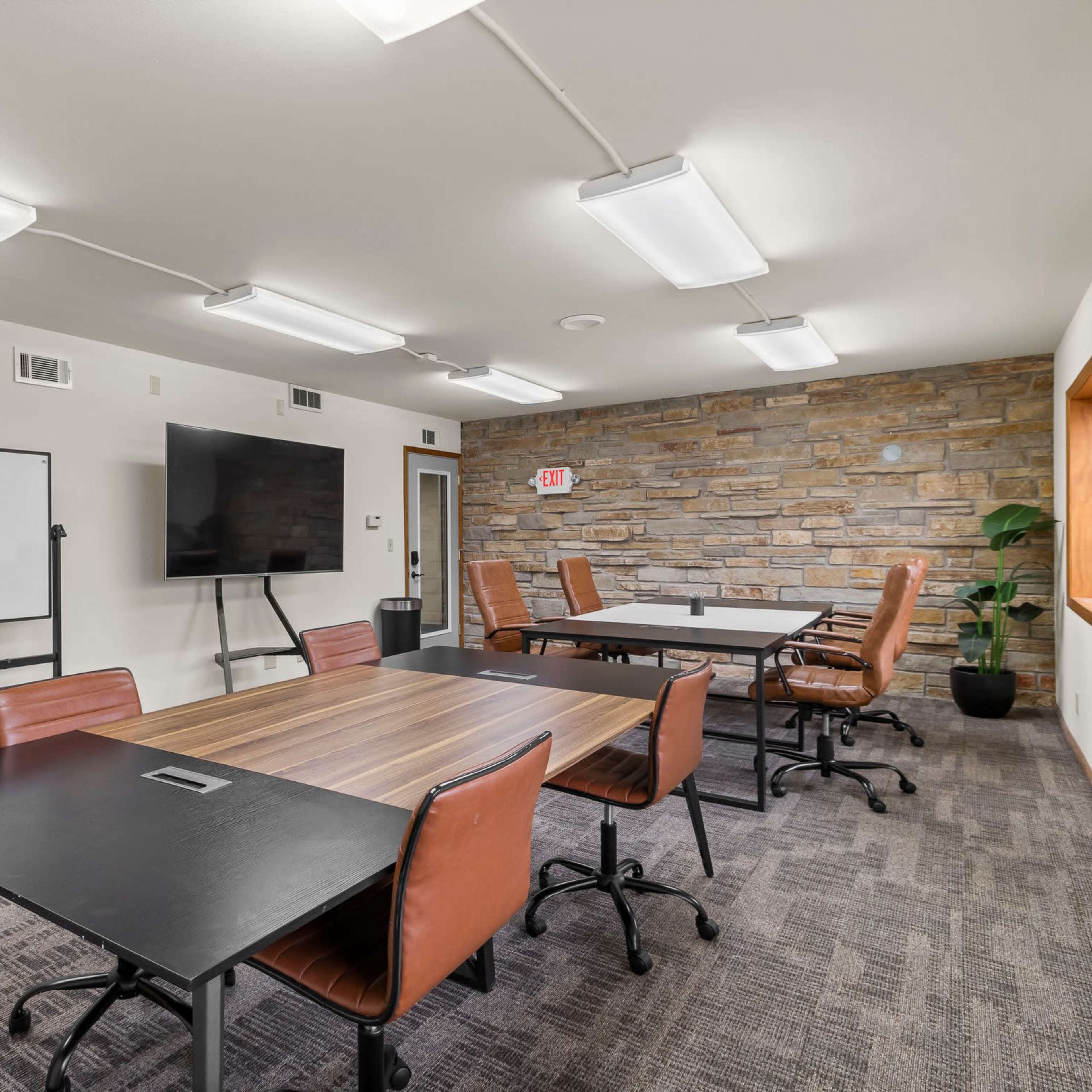 Spacious Conference Room w/ Large Screen & WiFi - Wauwatosa/ Brookfield Image in Brookfield, Brookfield, WI